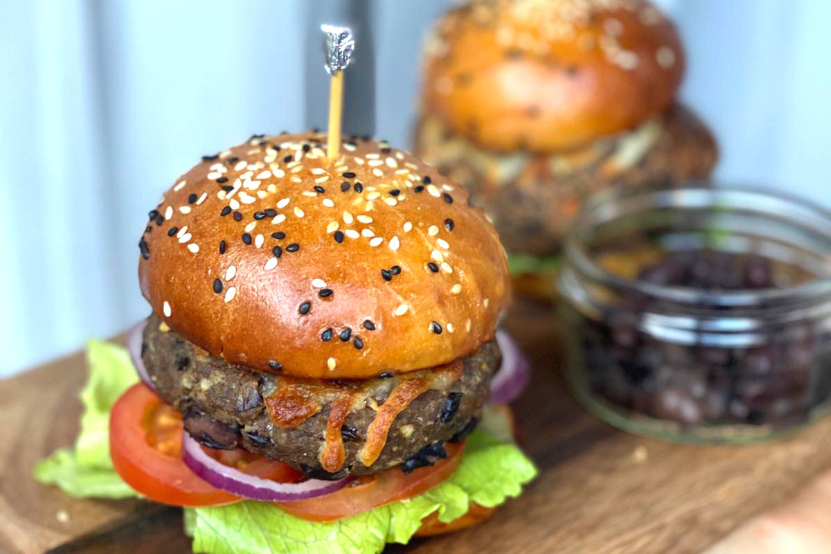 素食黑豆漢堡,丹波黑豆,黑豆,素食,漢堡,蒜,洋蔥,胡蘿蔔,食譜,diy,做法,家常菜,煮餸