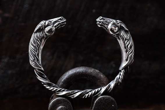 純銀雙馬頭扭結手鐲