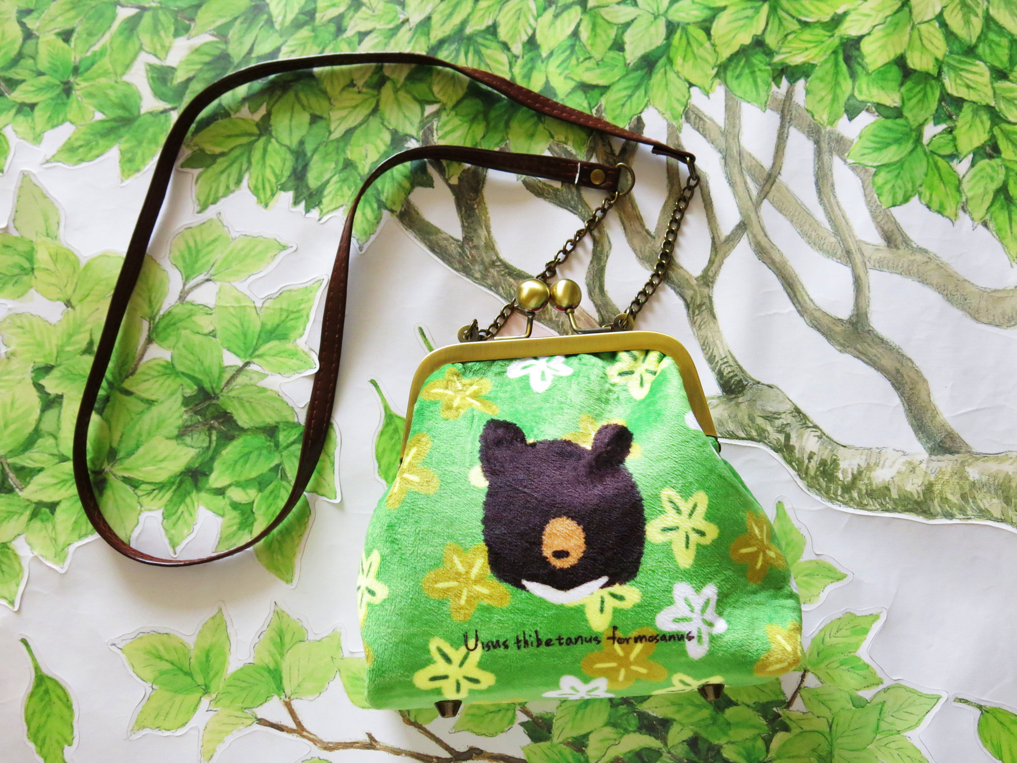 草綠小花黑熊口金包