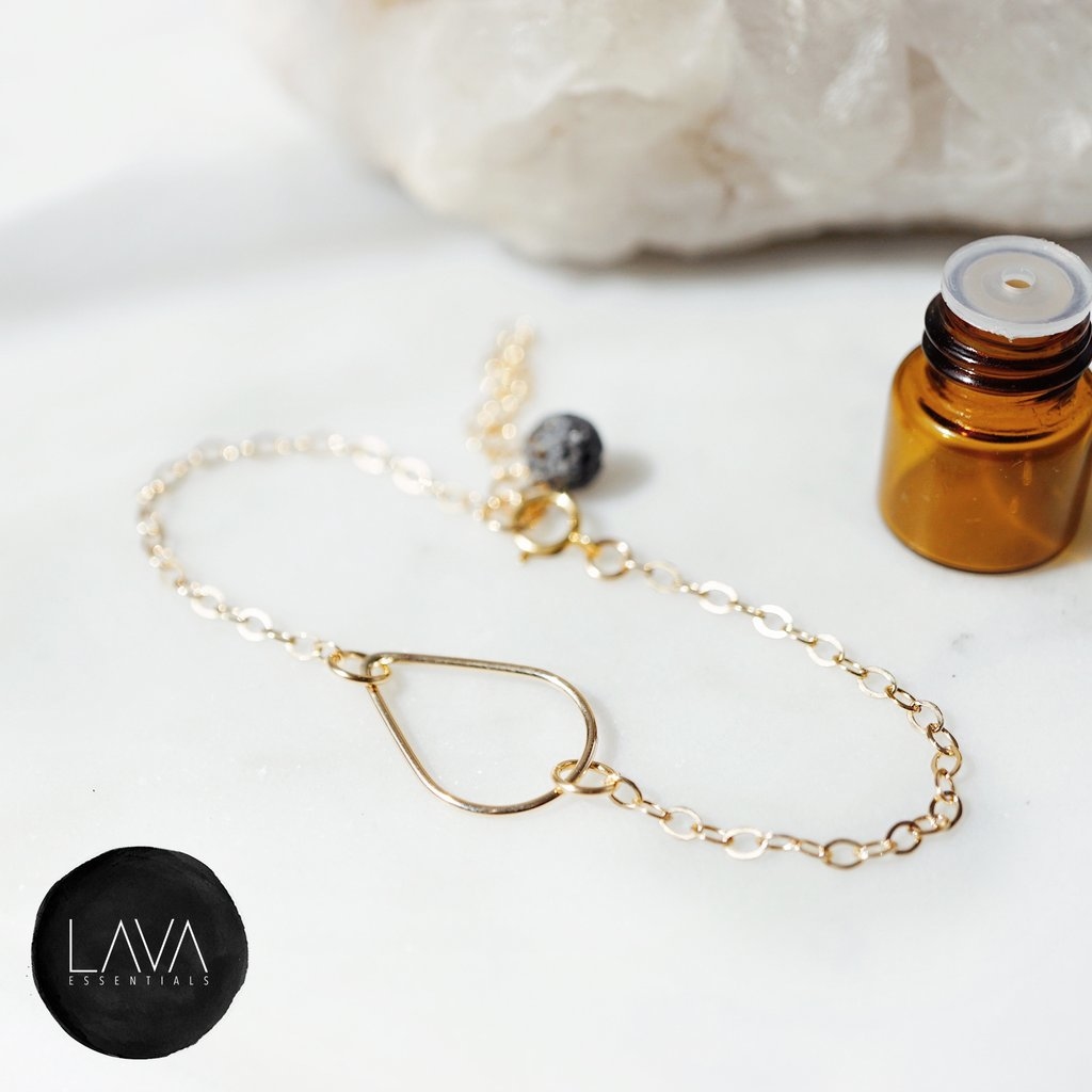 簡約主義系列"小水滴形"火山石吊墜香薰手鏈 | LAVA ESSENTIALS