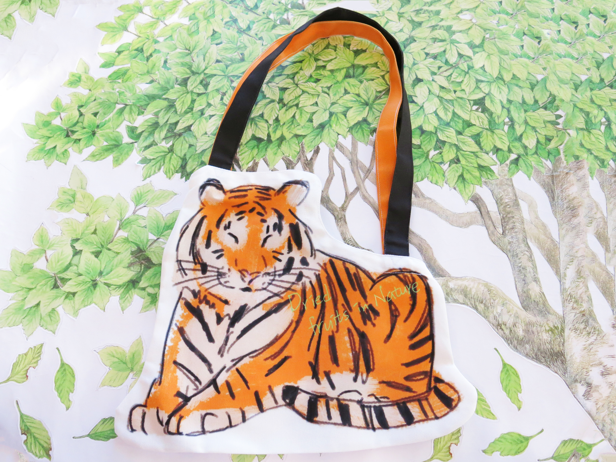 搶眼橘老虎造型側背包