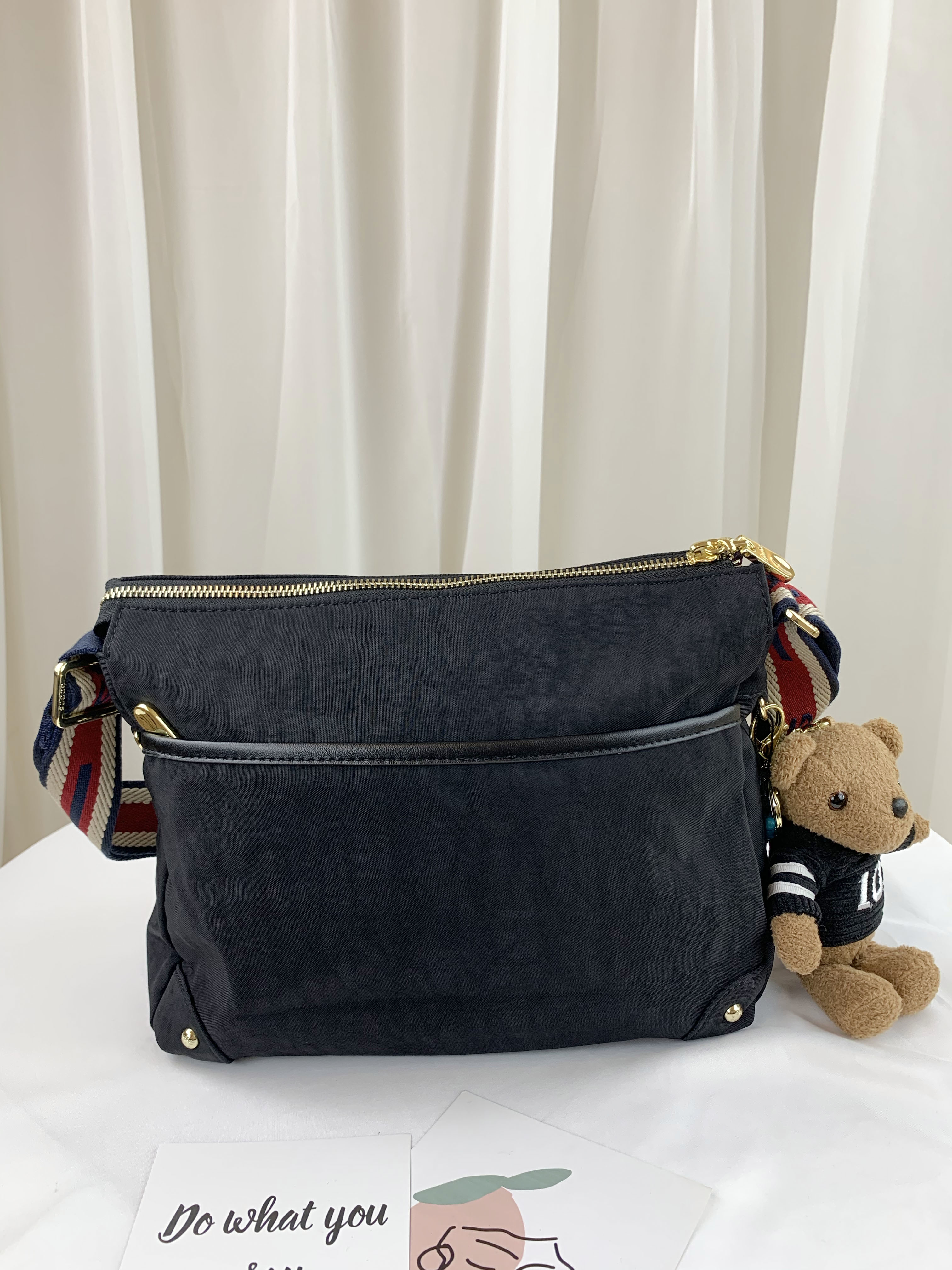 GOODS 織帶黑 三層拉鍊防潑水側背包 附小熊吊飾 #2045