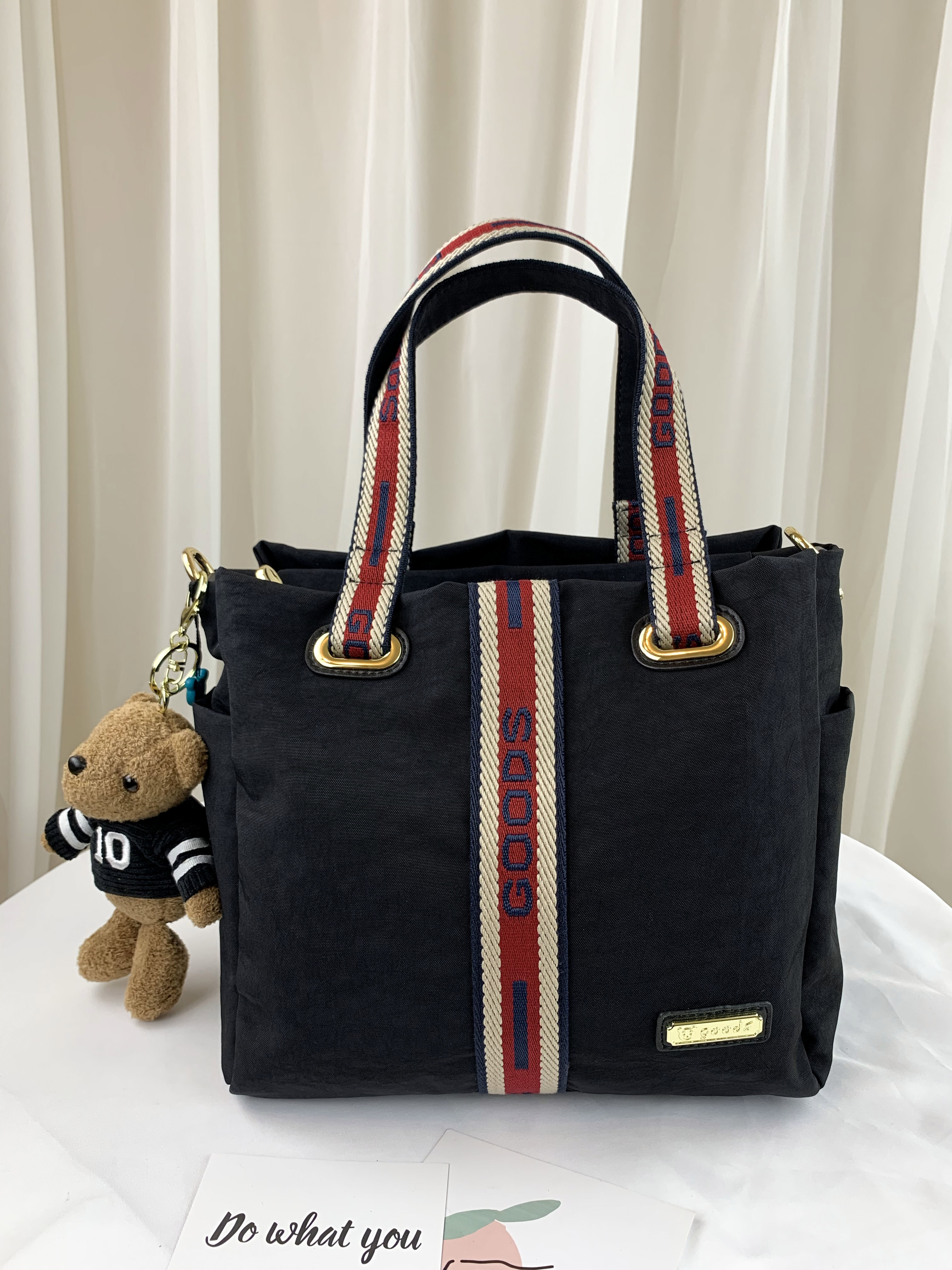 GOODS 織帶黑 水洗紋防潑水手提包 / 側背包 附小熊吊飾 #2650