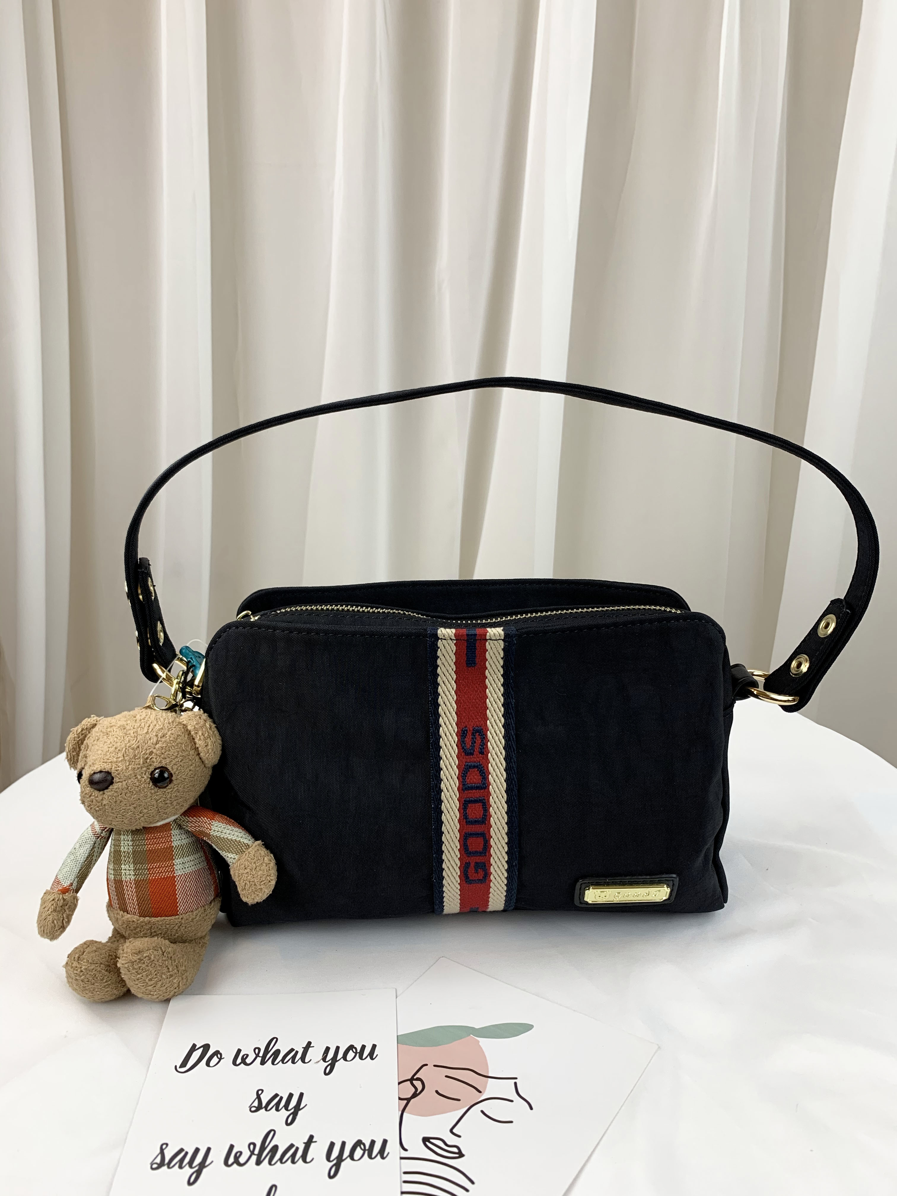 GOODS 織帶黑 防潑水側背包 附吊飾 #2651