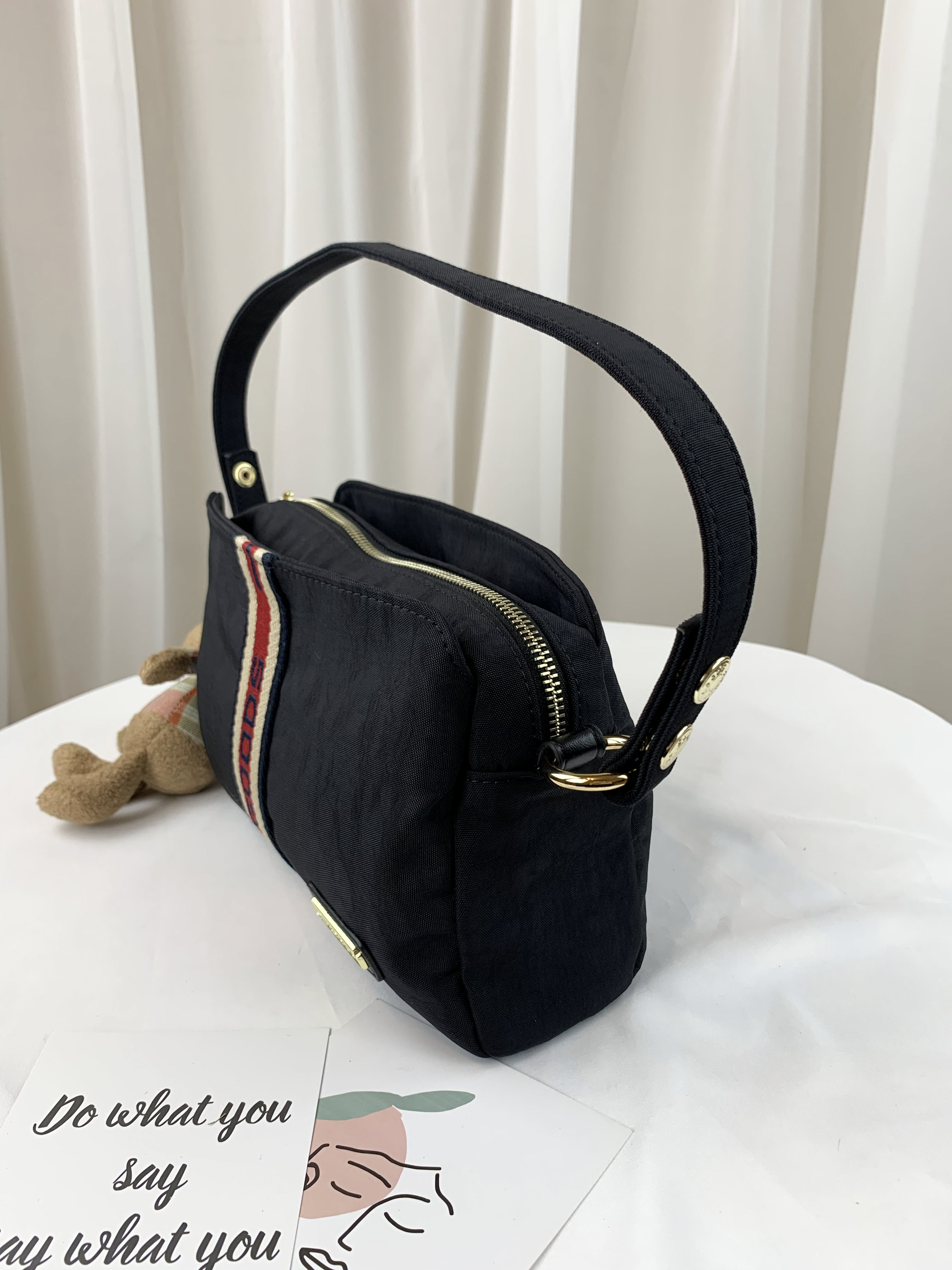 GOODS 織帶黑 防潑水側背包 附吊飾 #2651