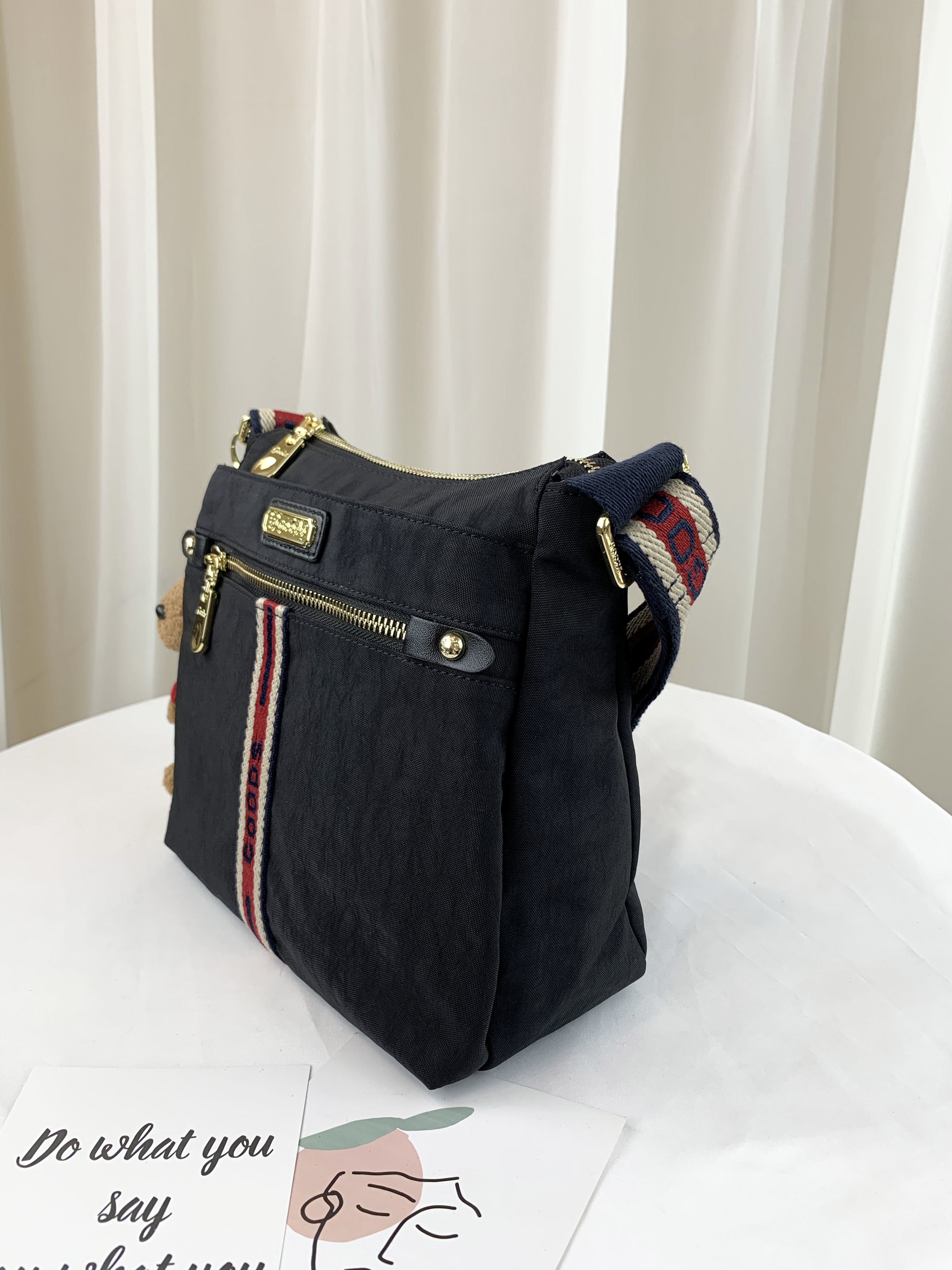 GOODS 織帶黑 多層收納方形側背包 附小熊吊飾 #2676