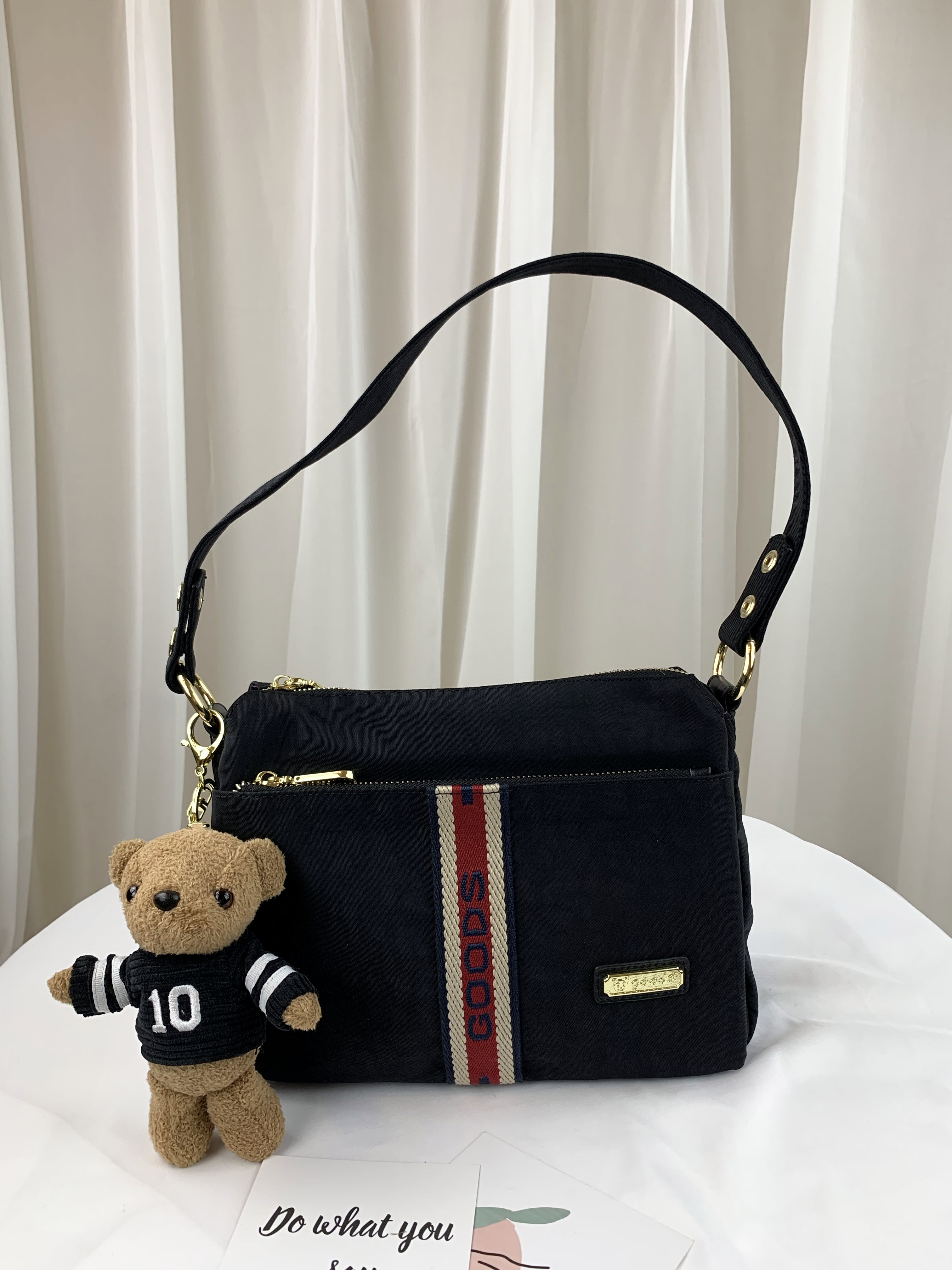 GOODS 織帶黑 多層收納側背包 附吊飾 #29259