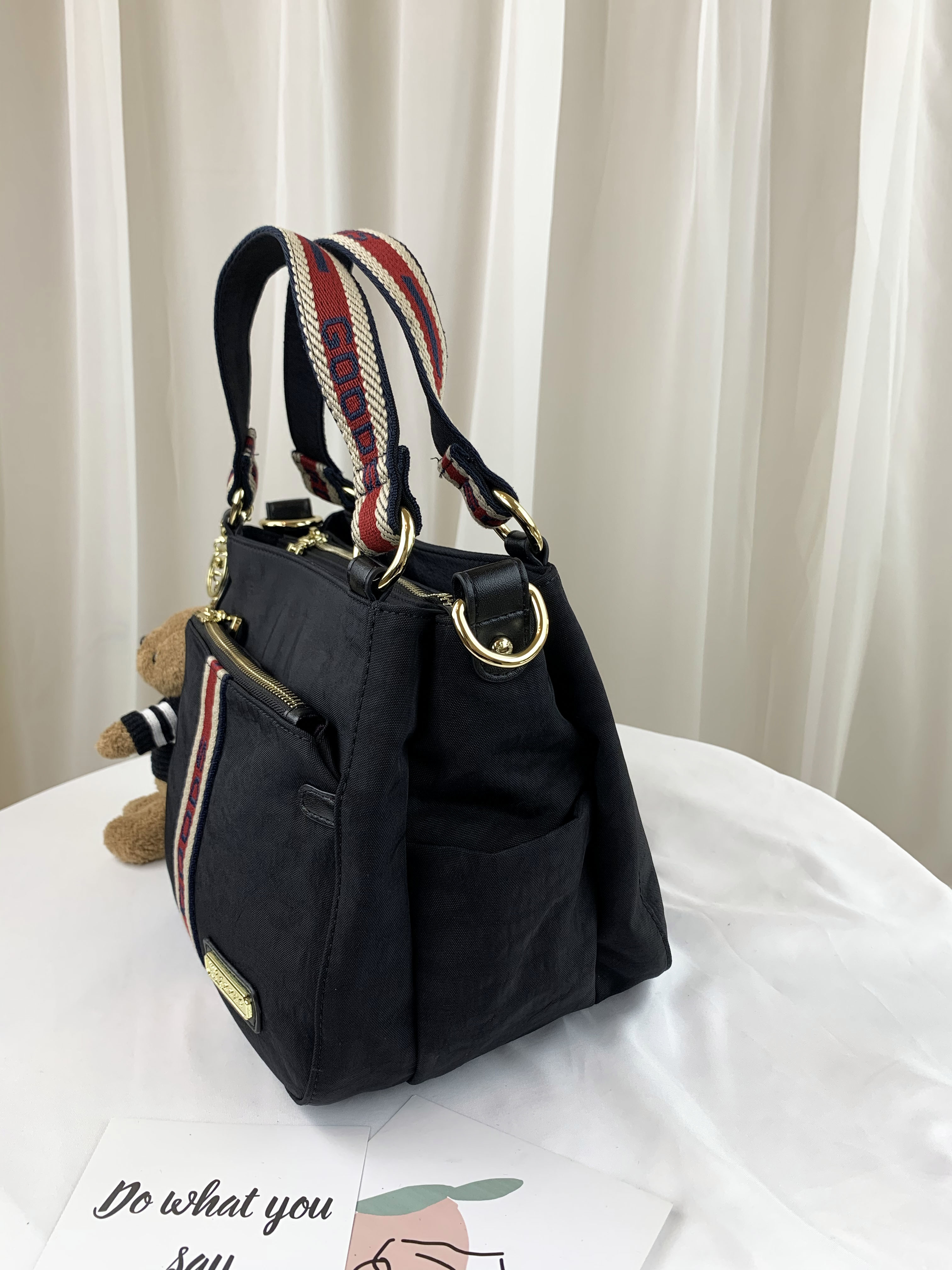 GOODS 織帶黑 水洗紋防潑水手提包 / 側背包 附小熊吊飾 #2527