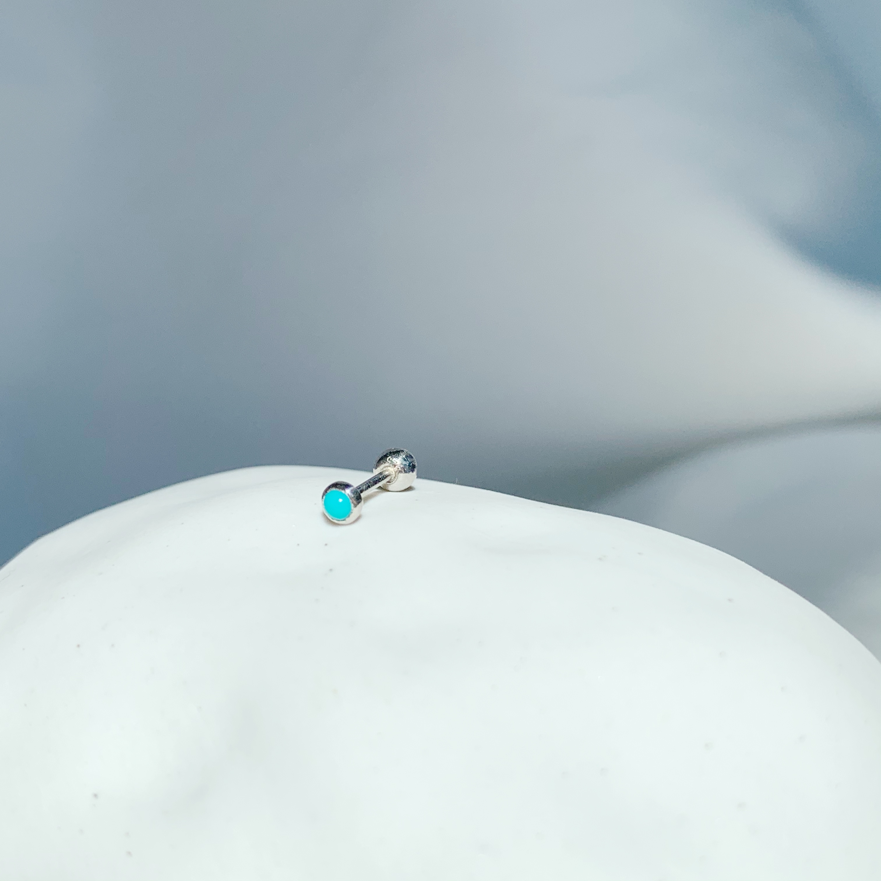 Tiny圓邊土耳其石轉珠耳環