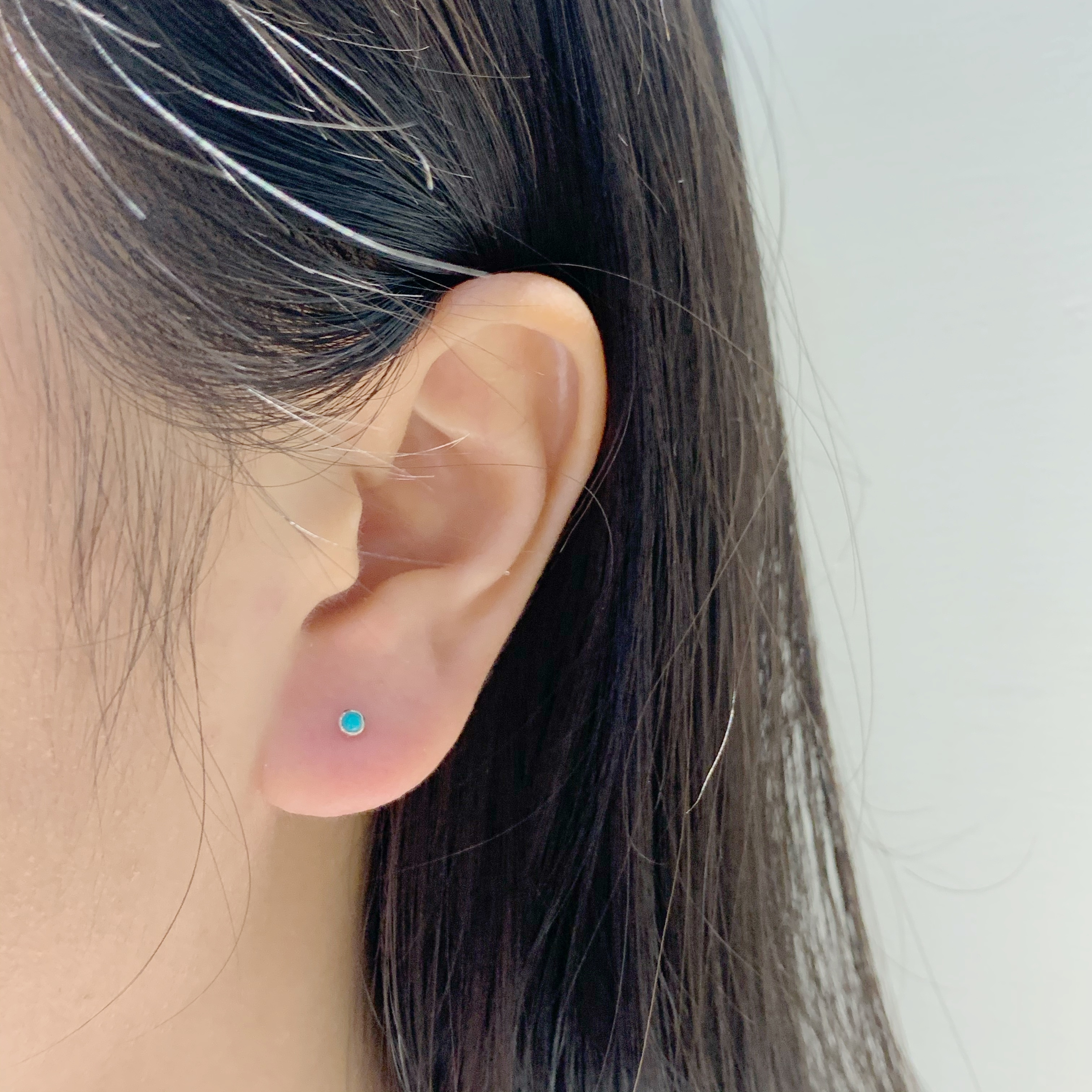 Tiny圓邊土耳其石轉珠耳環