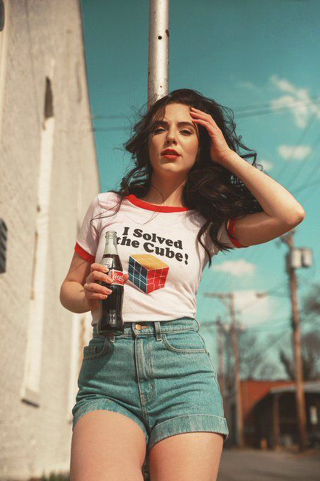 Ringer T推薦穿搭:撞色T搭配短褲