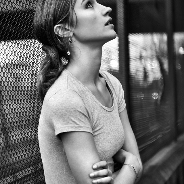 圓領素T推薦單品,穿出率性自在感