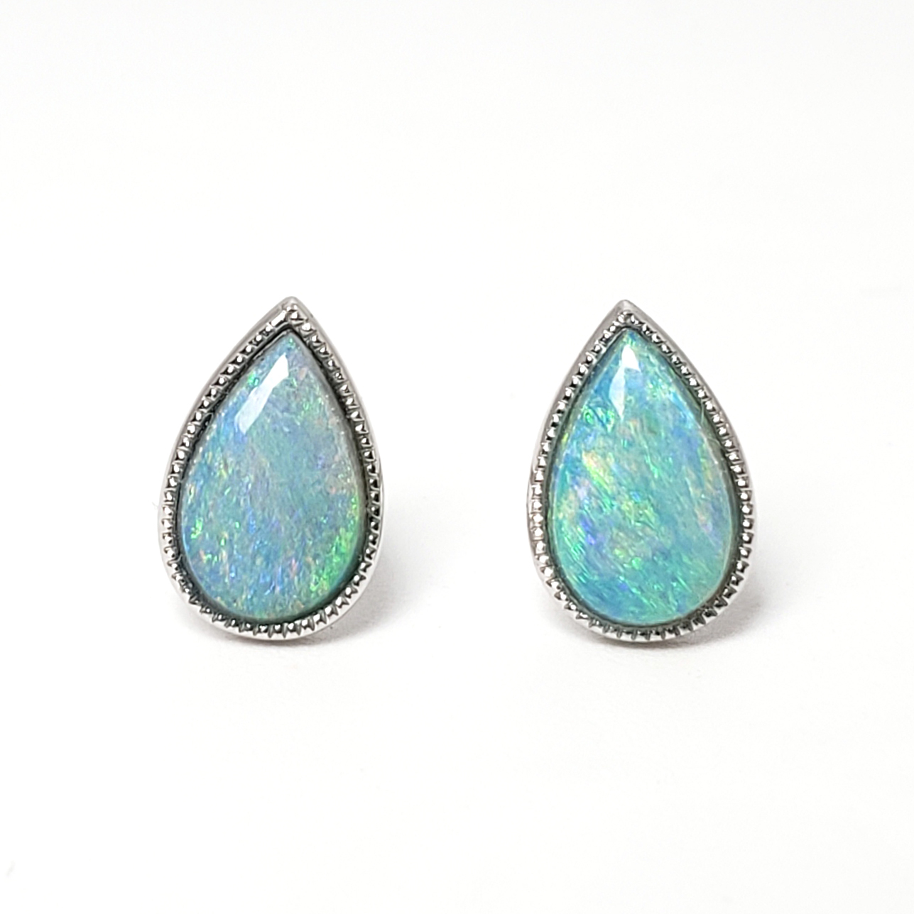 18K 白金蛋白石耳環