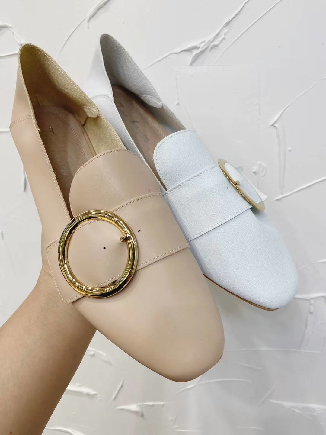 親膚超軟圓釦小單鞋