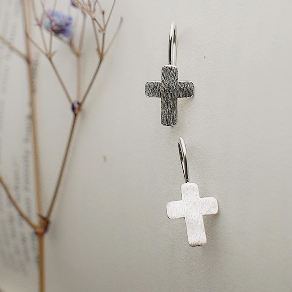 霧面十字純銀耳環/SE525|信仰 迷你可愛 小耳勾