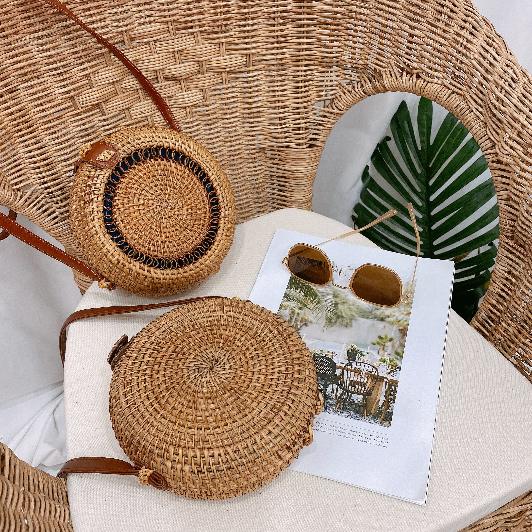 B40532巴里島銅鑼燒形狀藤編包/兩款