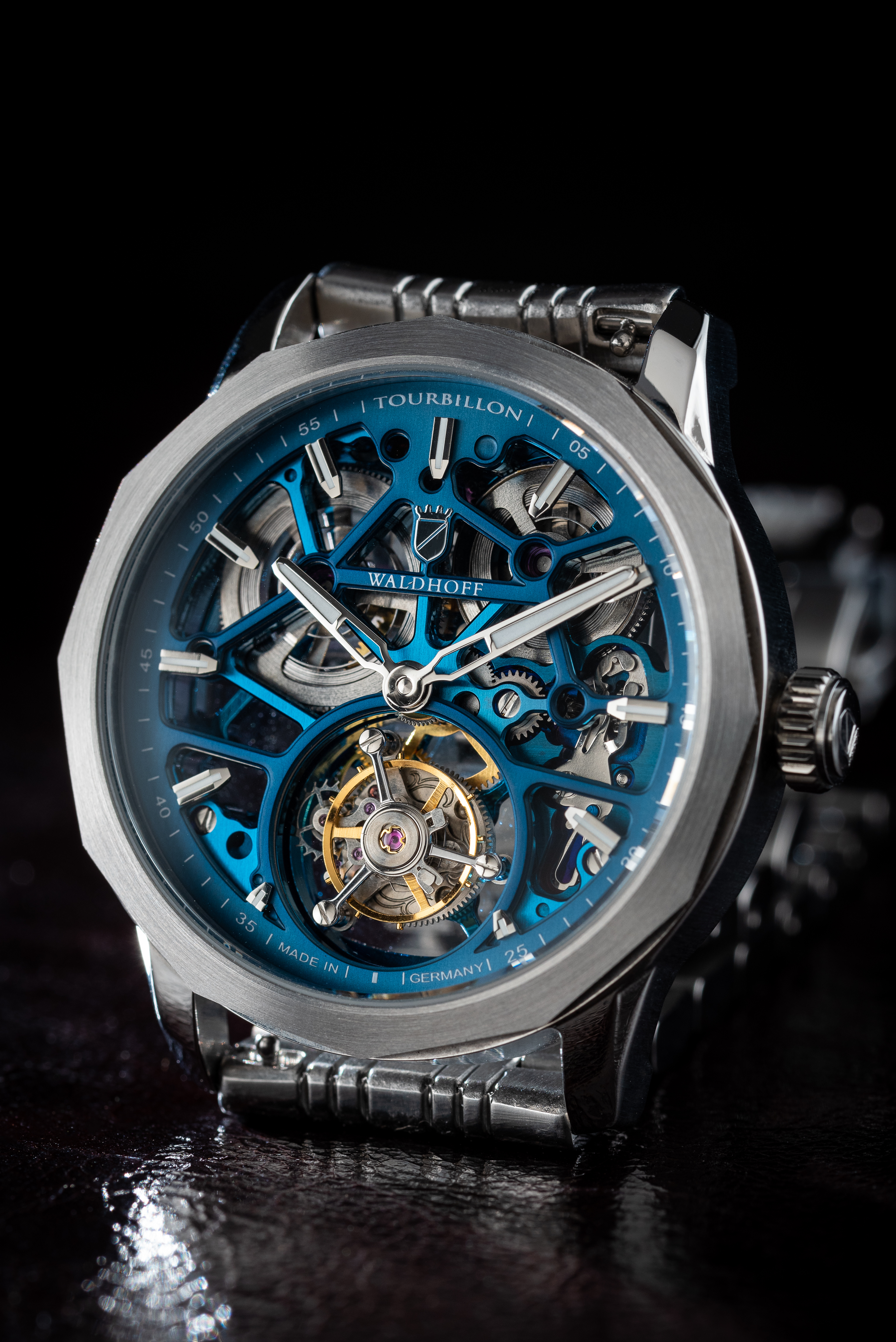 Vanguard V8 - Royal Blue