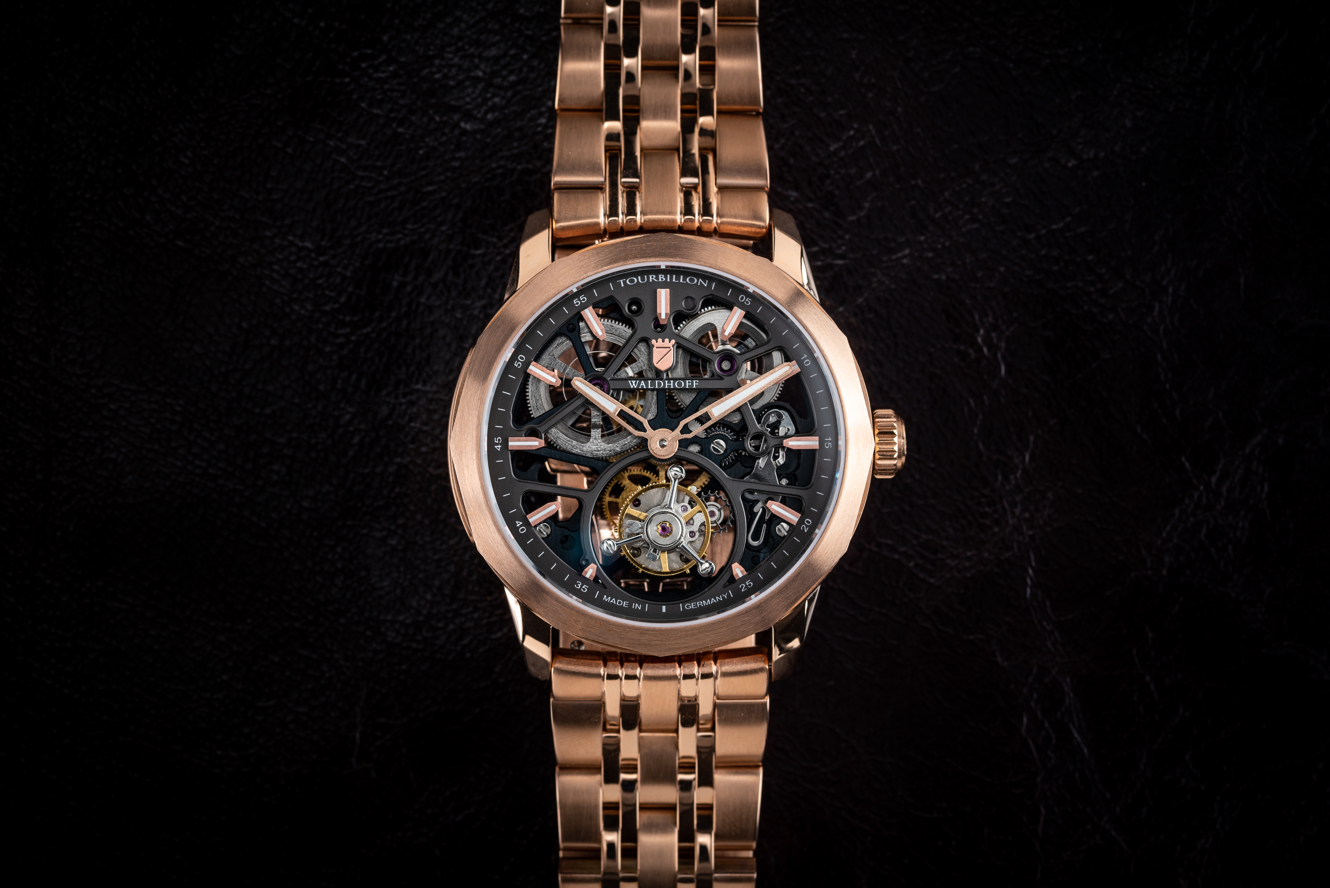 Vanguard V8 - Red Gold