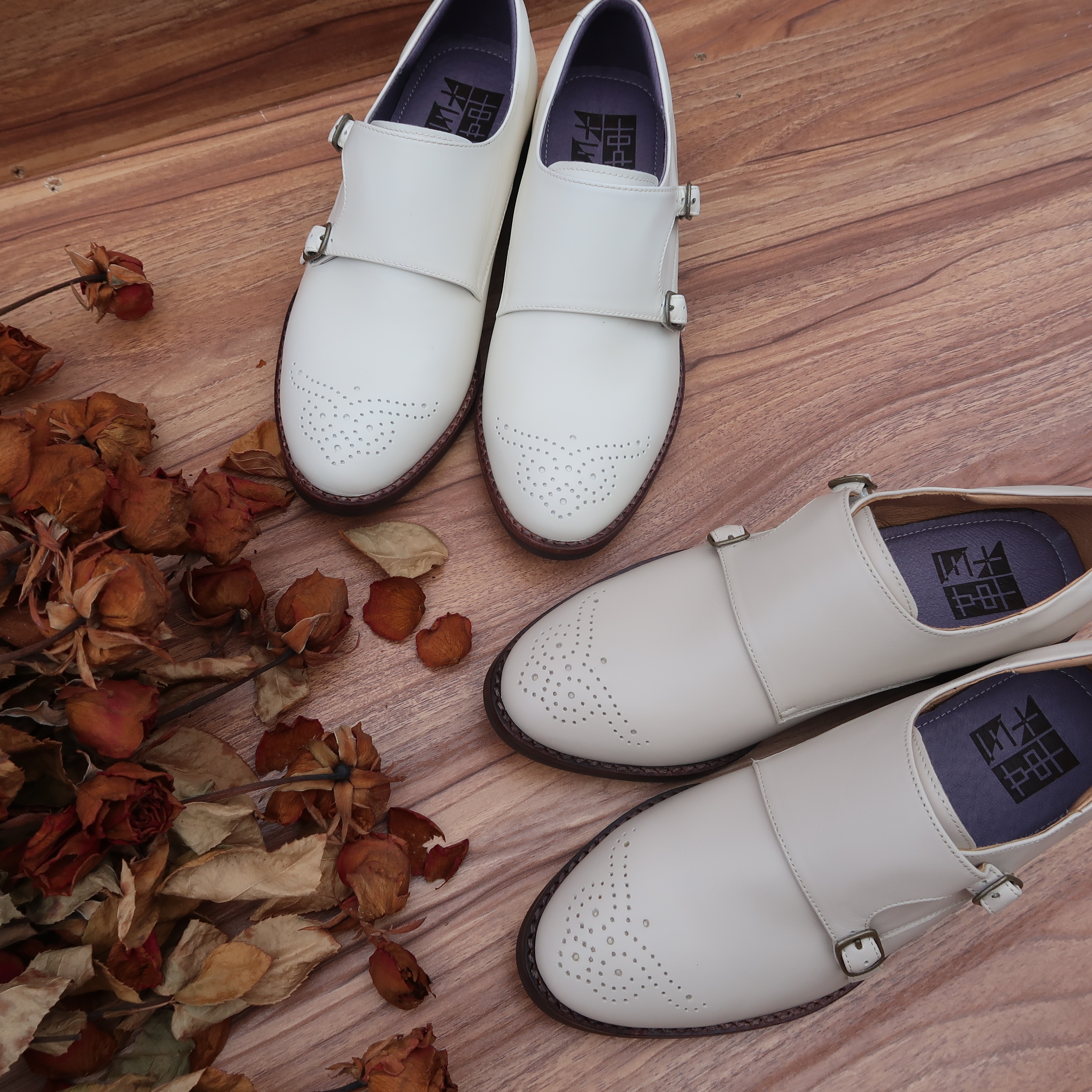 【懷舊優雅女神-雕花版】雙扣孟克鞋復古擦色軟牛皮6色