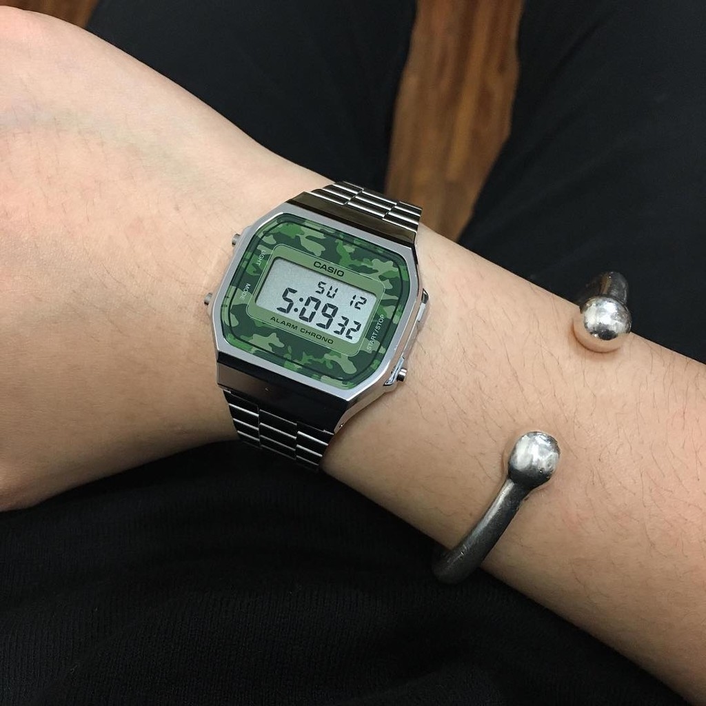 Casio A168WEC-3 迷彩 方形復古跳字錶