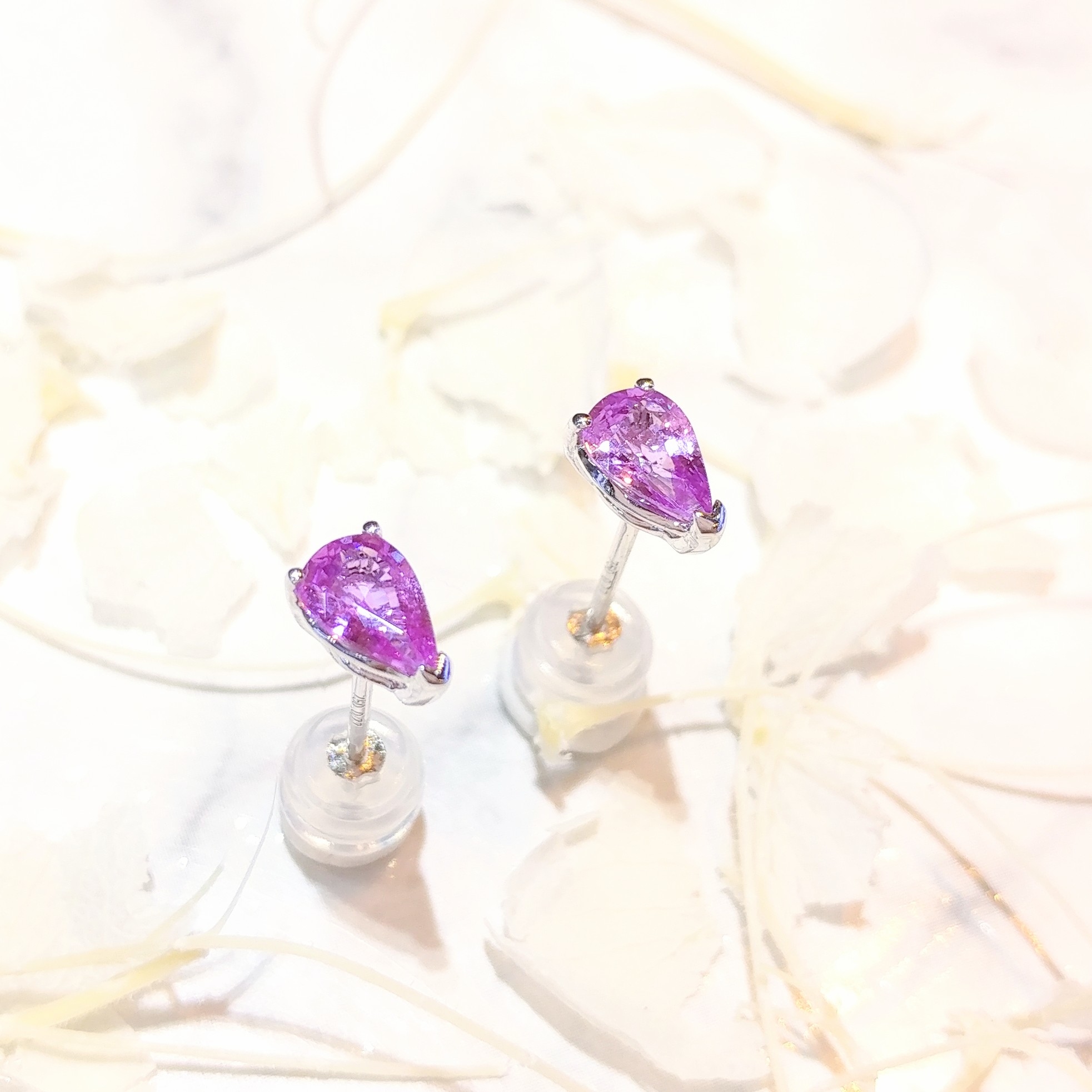 全新18K白金【主石77份粉紅藍寶】耳環