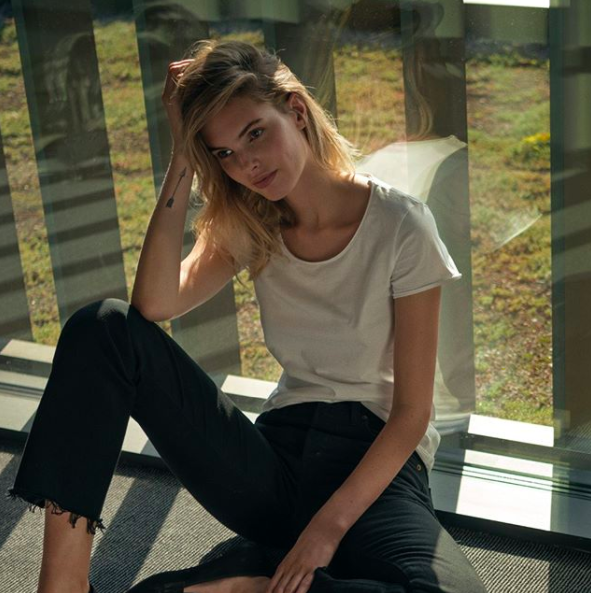 低磅數素Ｔ恤穿搭,素T推薦