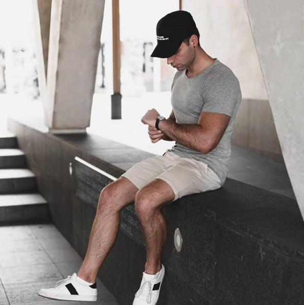 透氣感中磅數素Ｔ恤穿搭,素T推薦