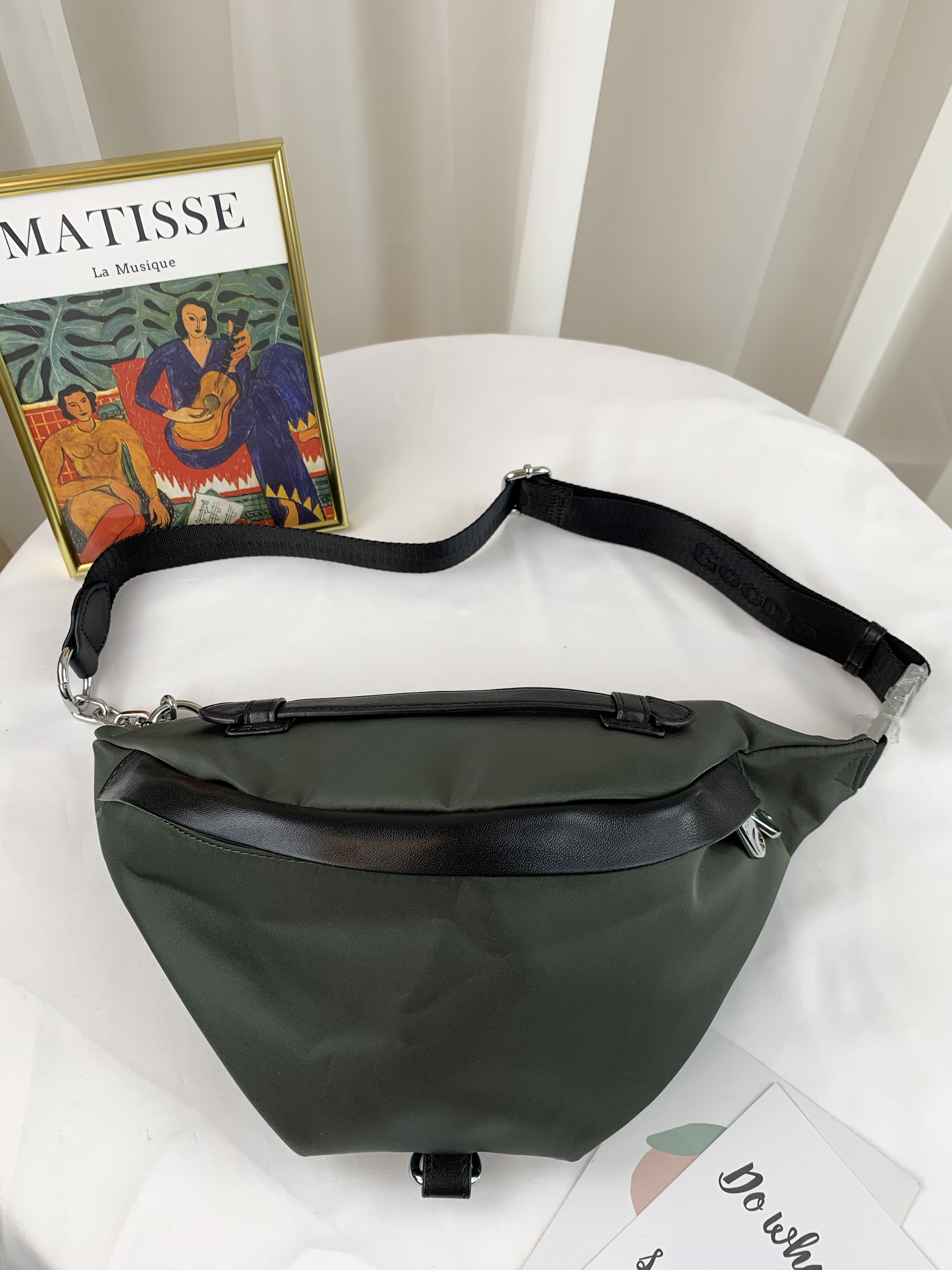 GOODS 墨綠色 尼龍拼接真皮鏈帶斜背腰包   #2724