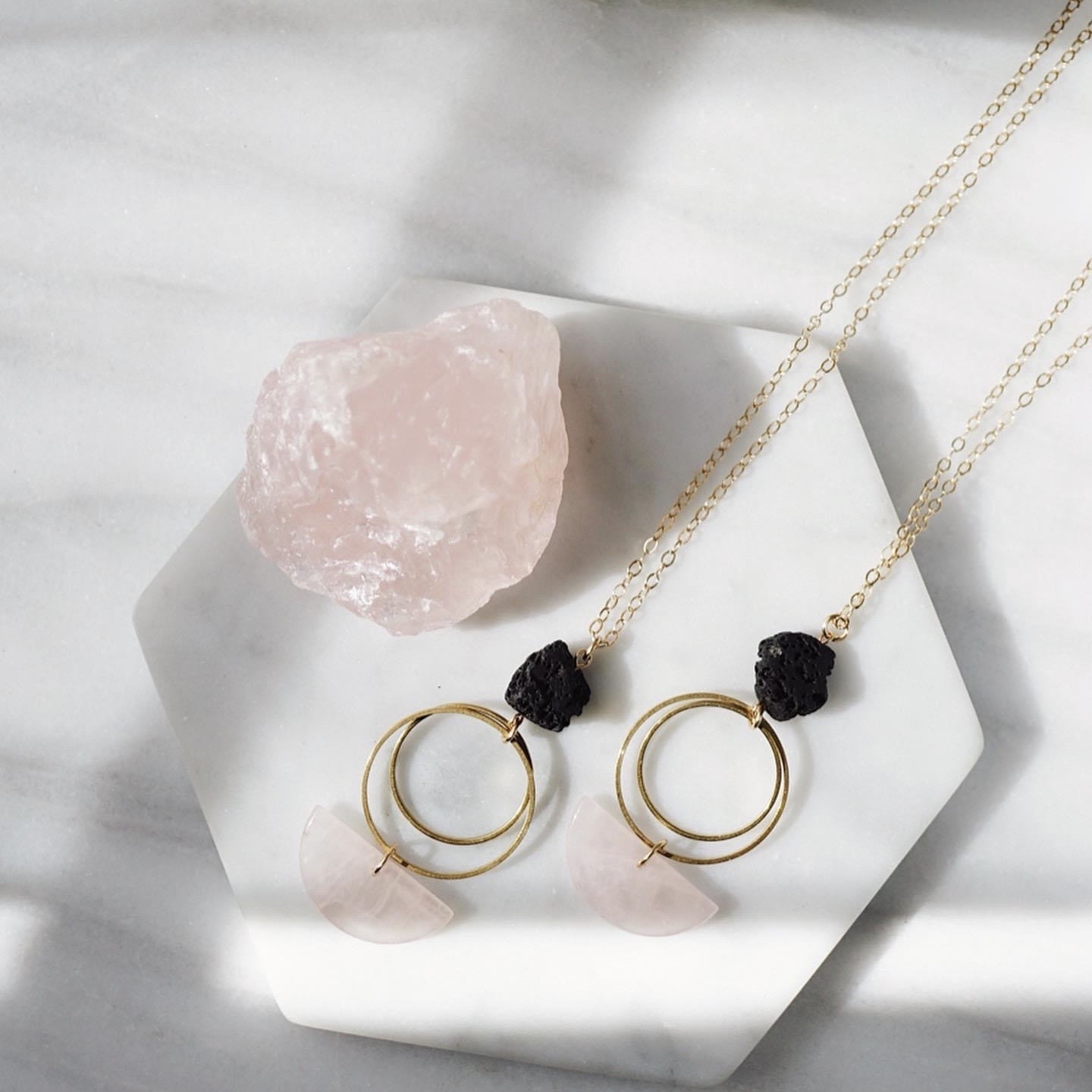 半月系列"粉晶火山石"吊墜香薰頸鏈 | LAVA ESSENTIALS