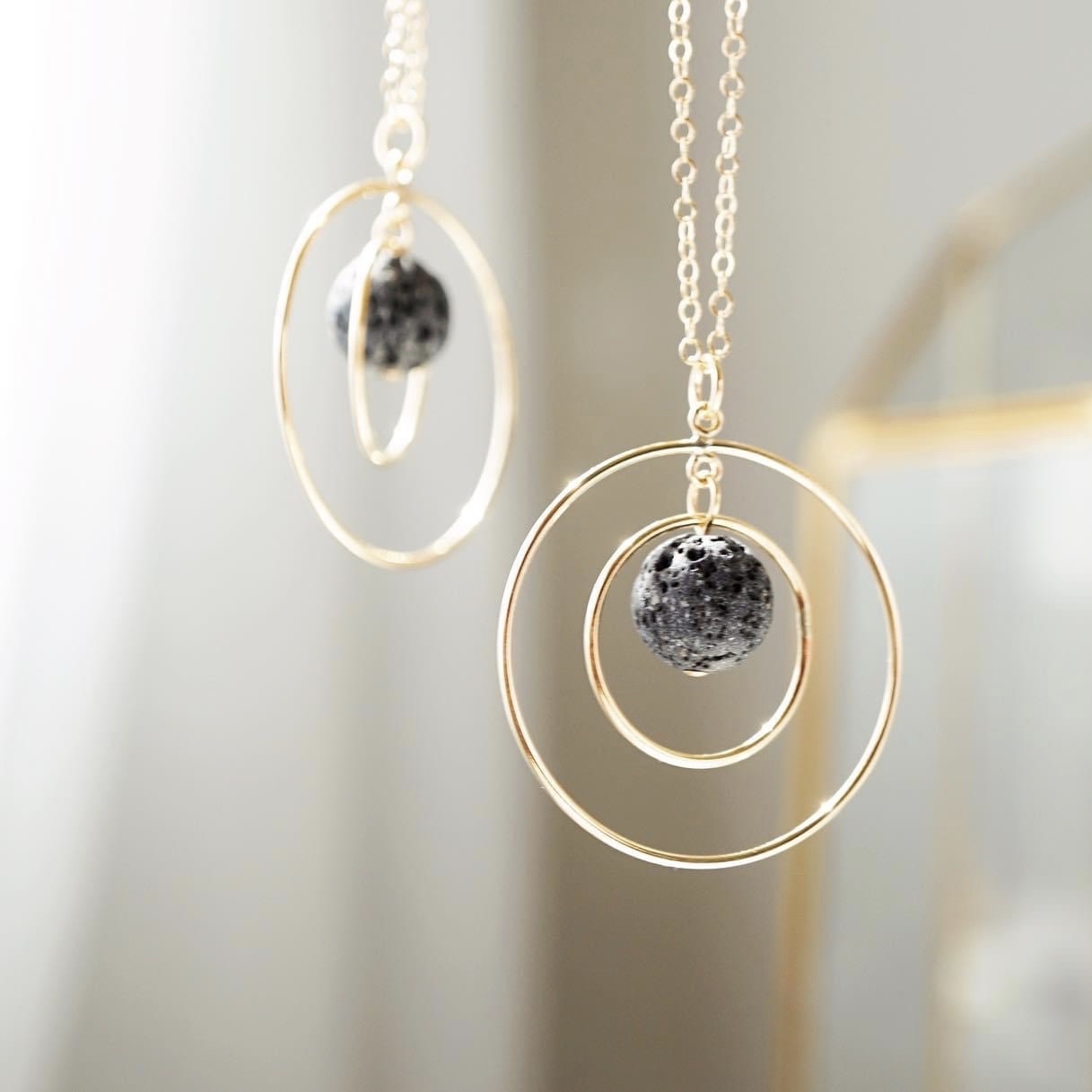 銀河系列"火山石"吊墜香薰頸鏈 | LAVA ESSENTIALS