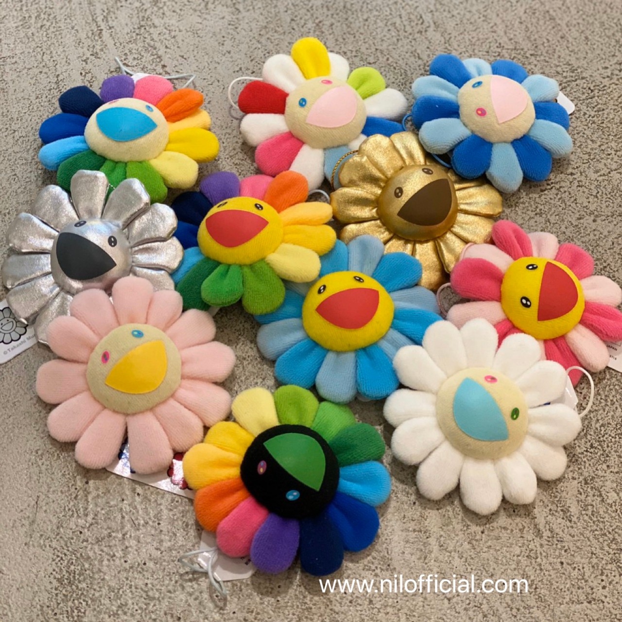 現貨 村上隆 新款 經典小花 別針吊飾