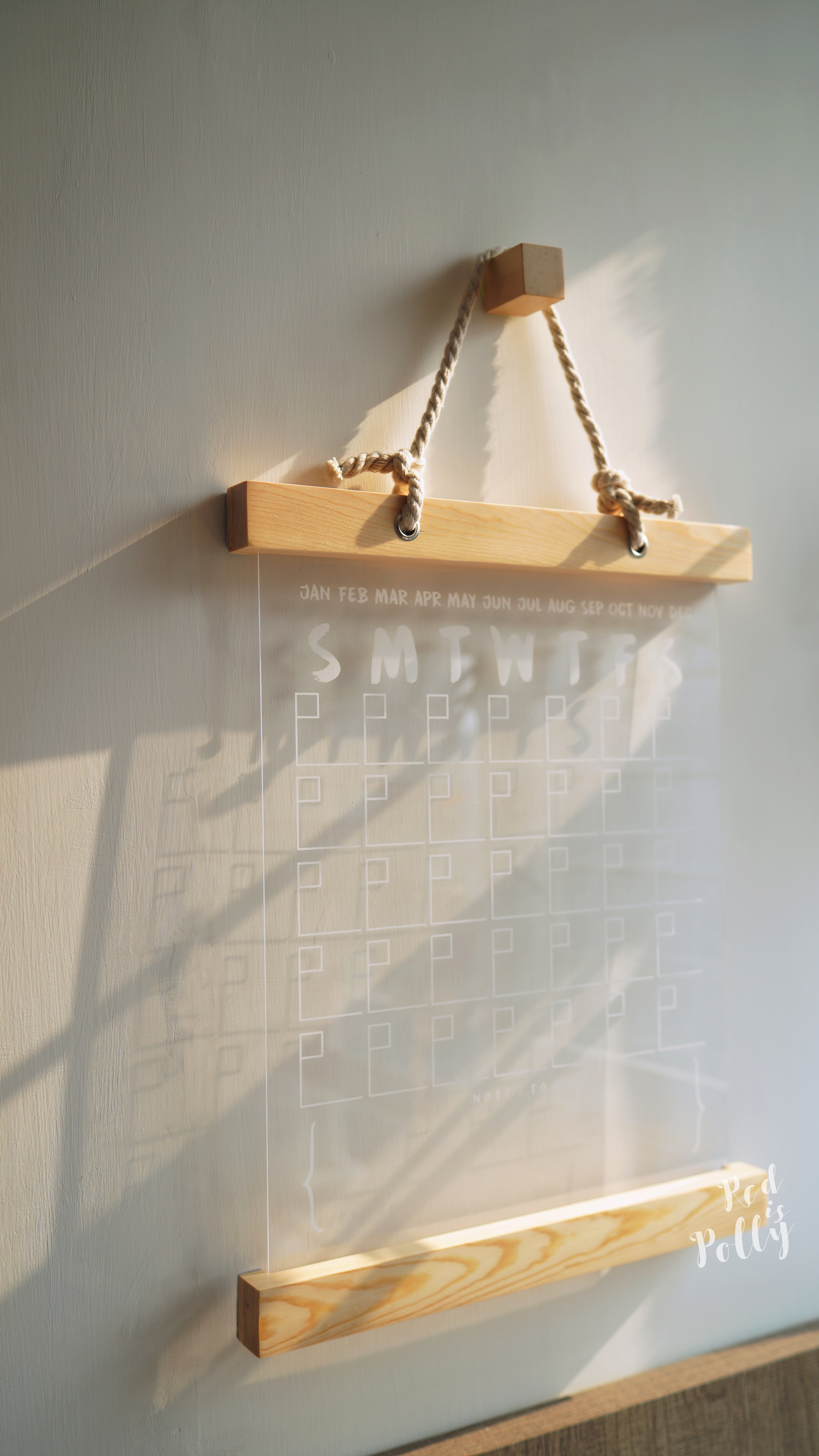 白色亞加力月曆(免釘牆版)