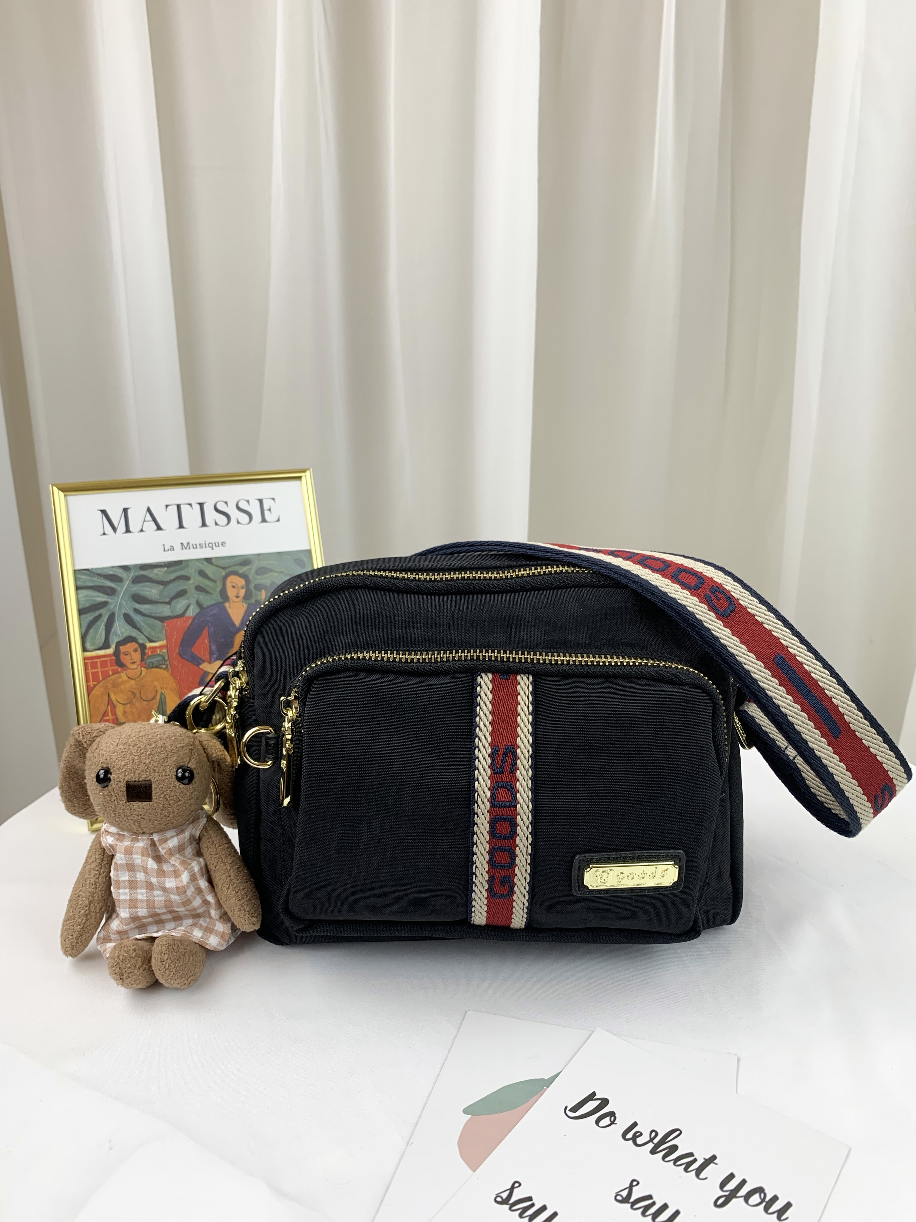 GOODS 織帶黑 多層收納側背相機包 附小熊吊飾 #2718