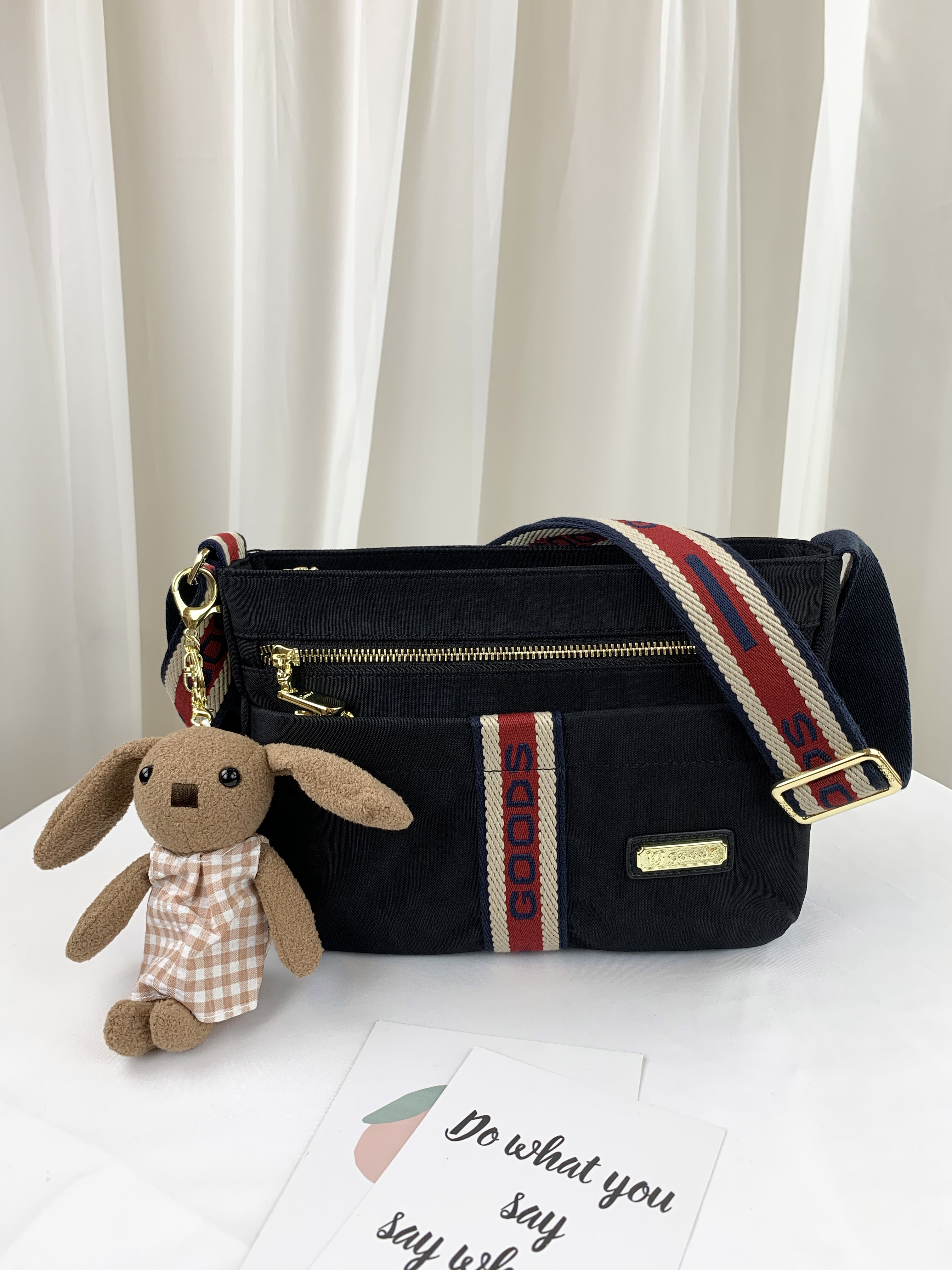 GOODS 織帶黑 多層收納水洗紋側背包 附小熊吊飾 #2722