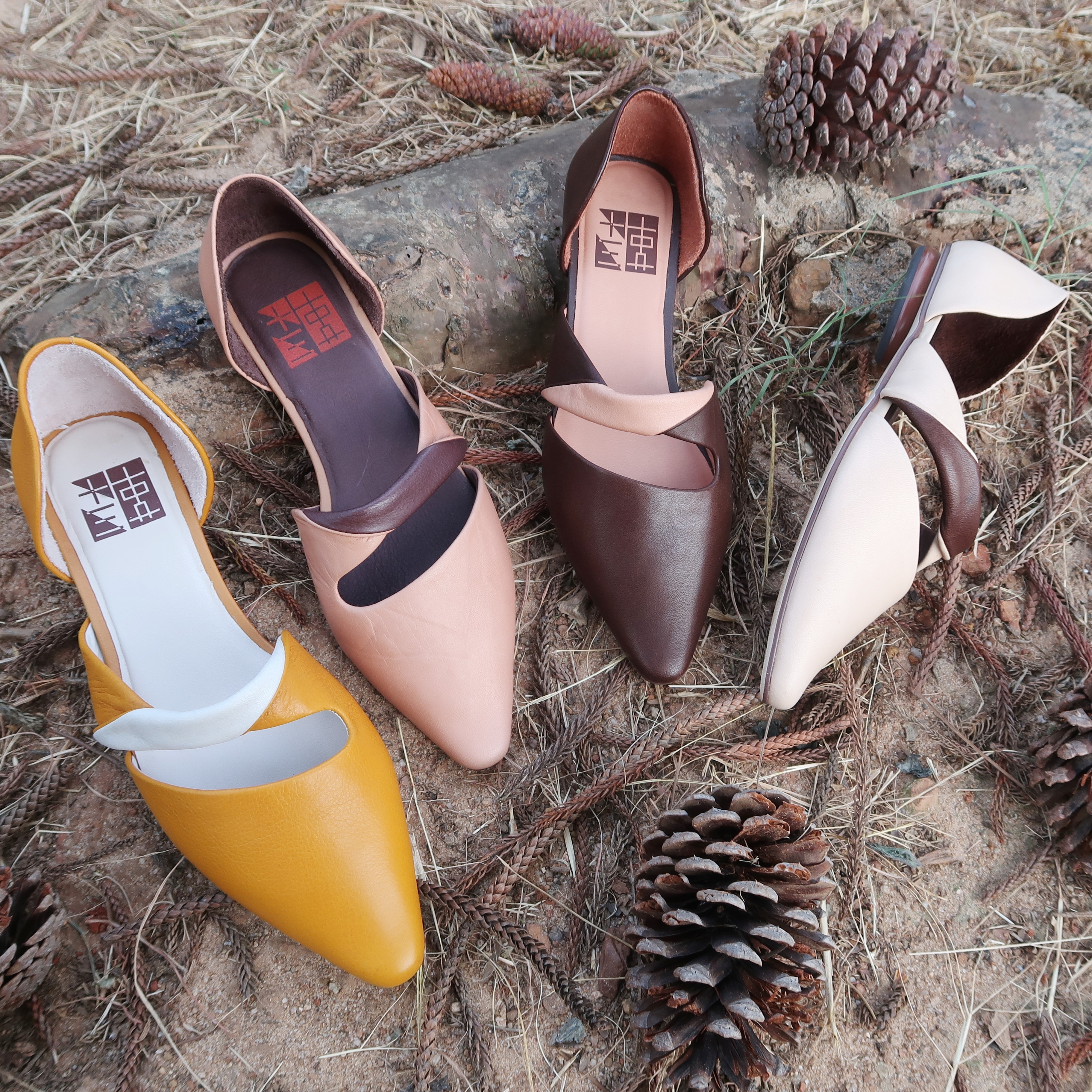 【翻轉美學】兩摺撞色翻轉斜繞帶苯染進口小牛皮平底尖頭鞋