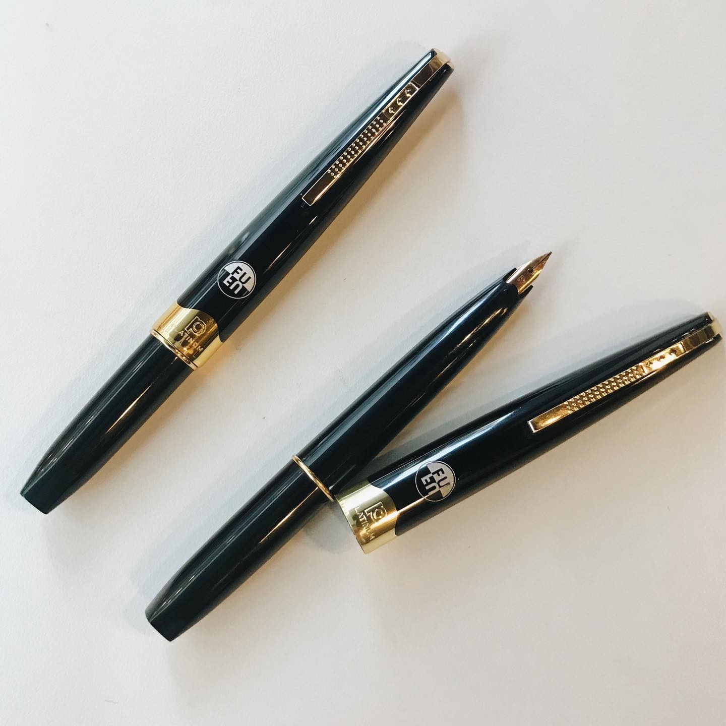 福福短鋼筆 黑浪花 ，附吸墨器