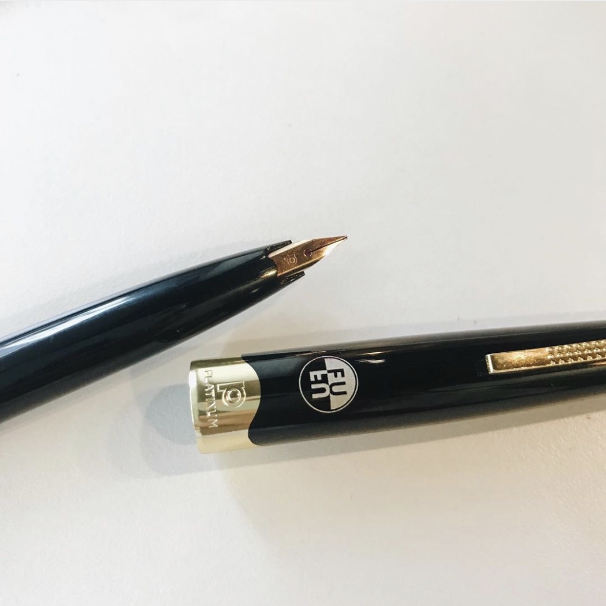 福福短鋼筆 黑浪花 ，附吸墨器