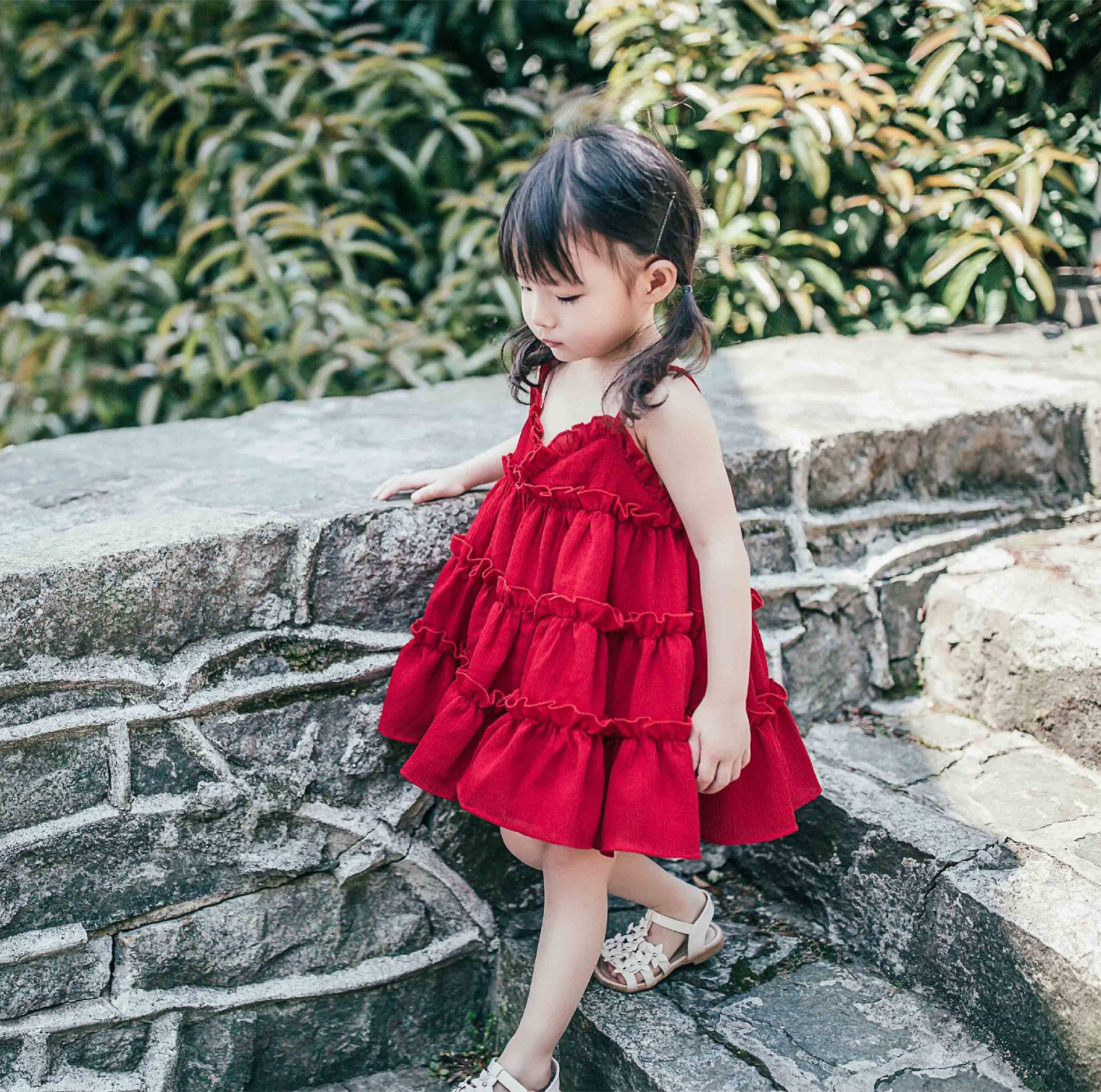 細肩帶蛋糕裙洋裝