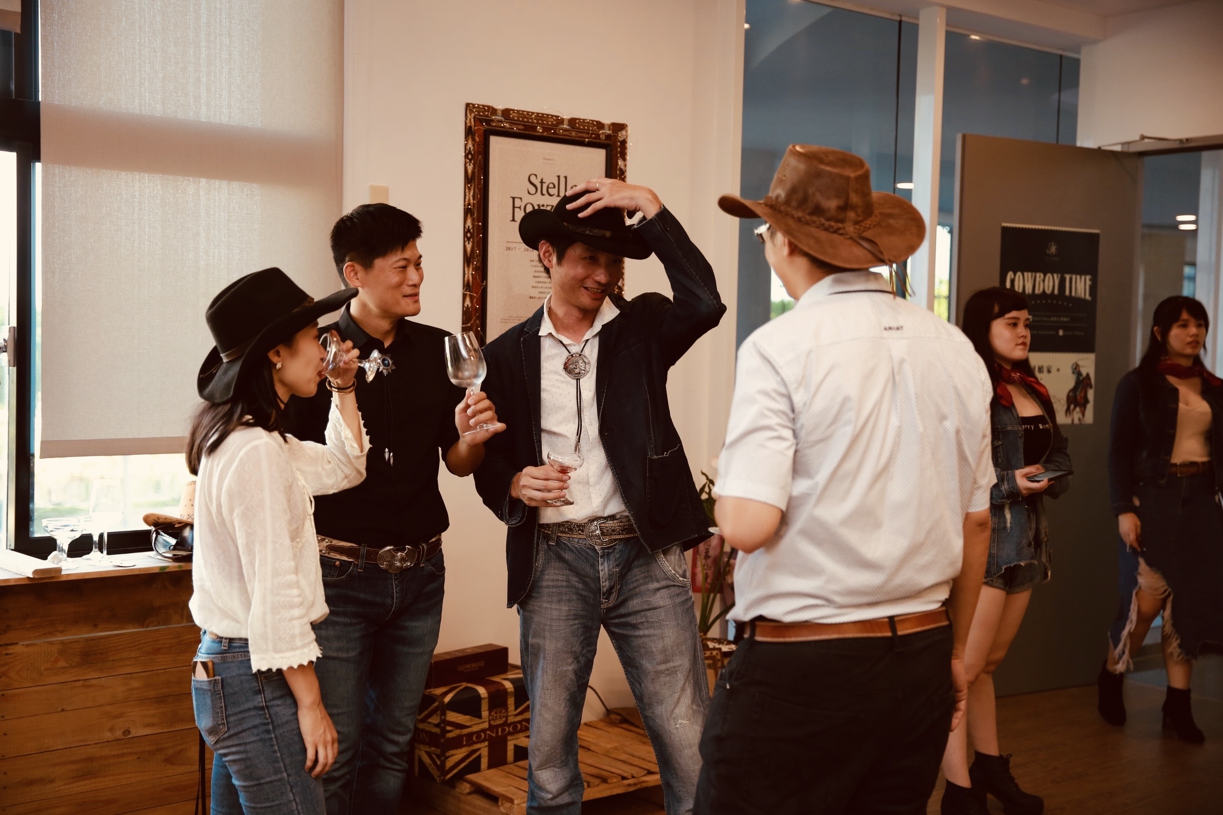 牛仔帽, 派對, 香檳