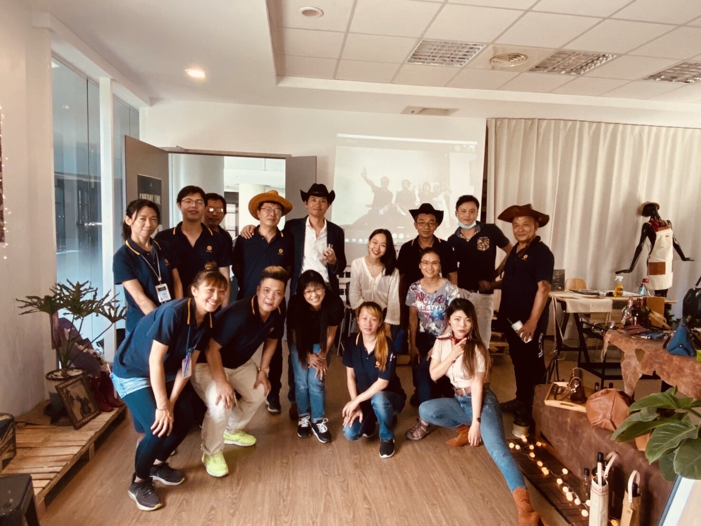 皮革, 工廠, 員工