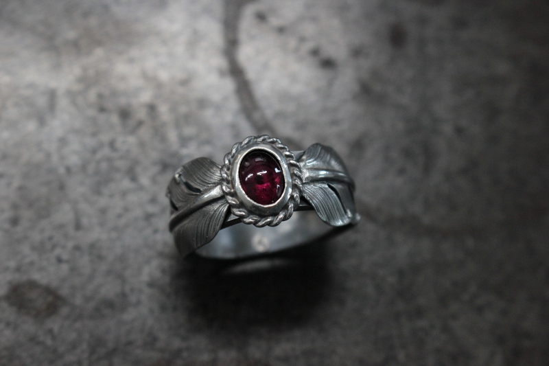 SE-754 2 羽毛戒指配石榴石