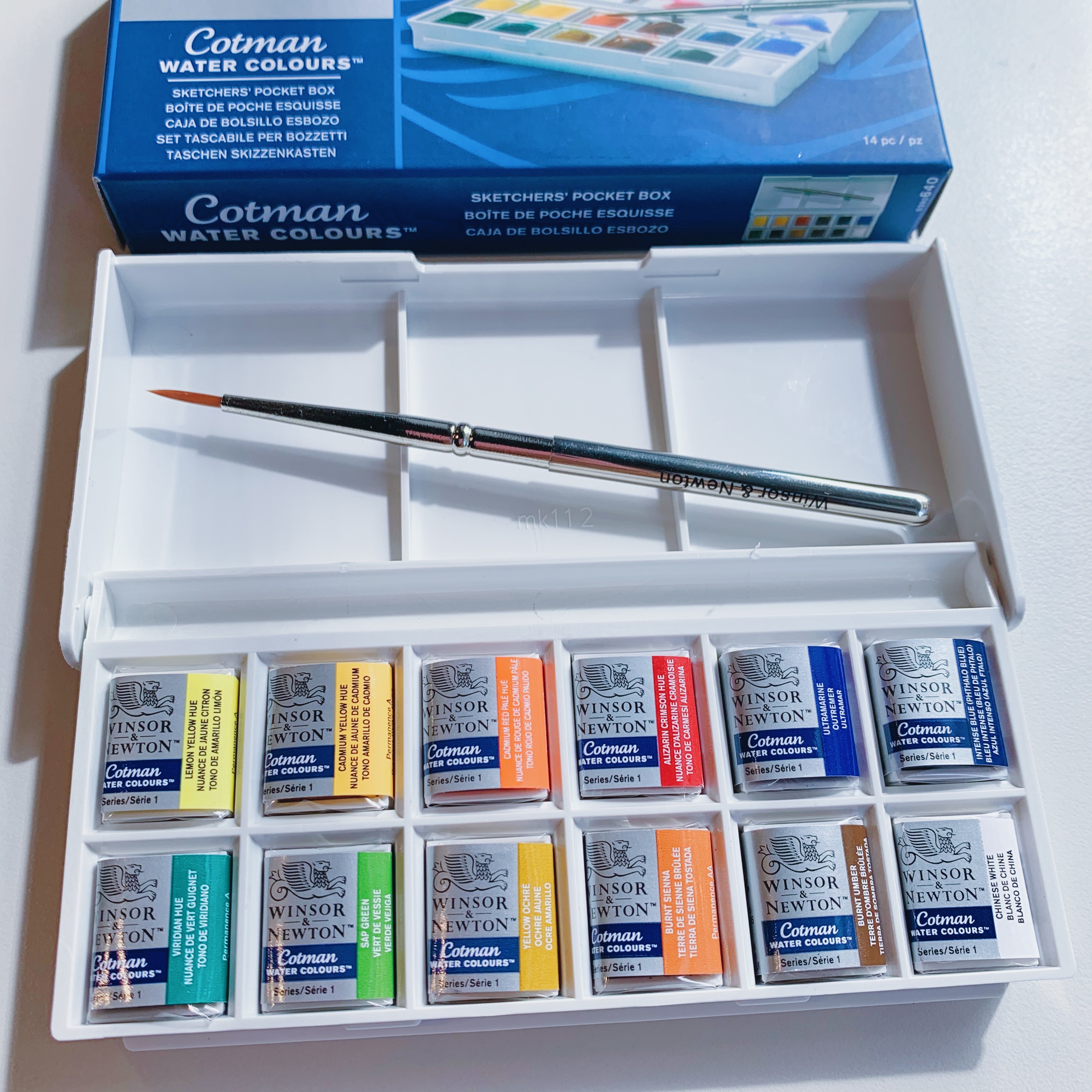 英國牛頓塊狀水彩組 學生級標準12色，附水彩筆