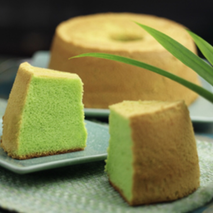 Bengawan Solo Pandan Chiffon Cake