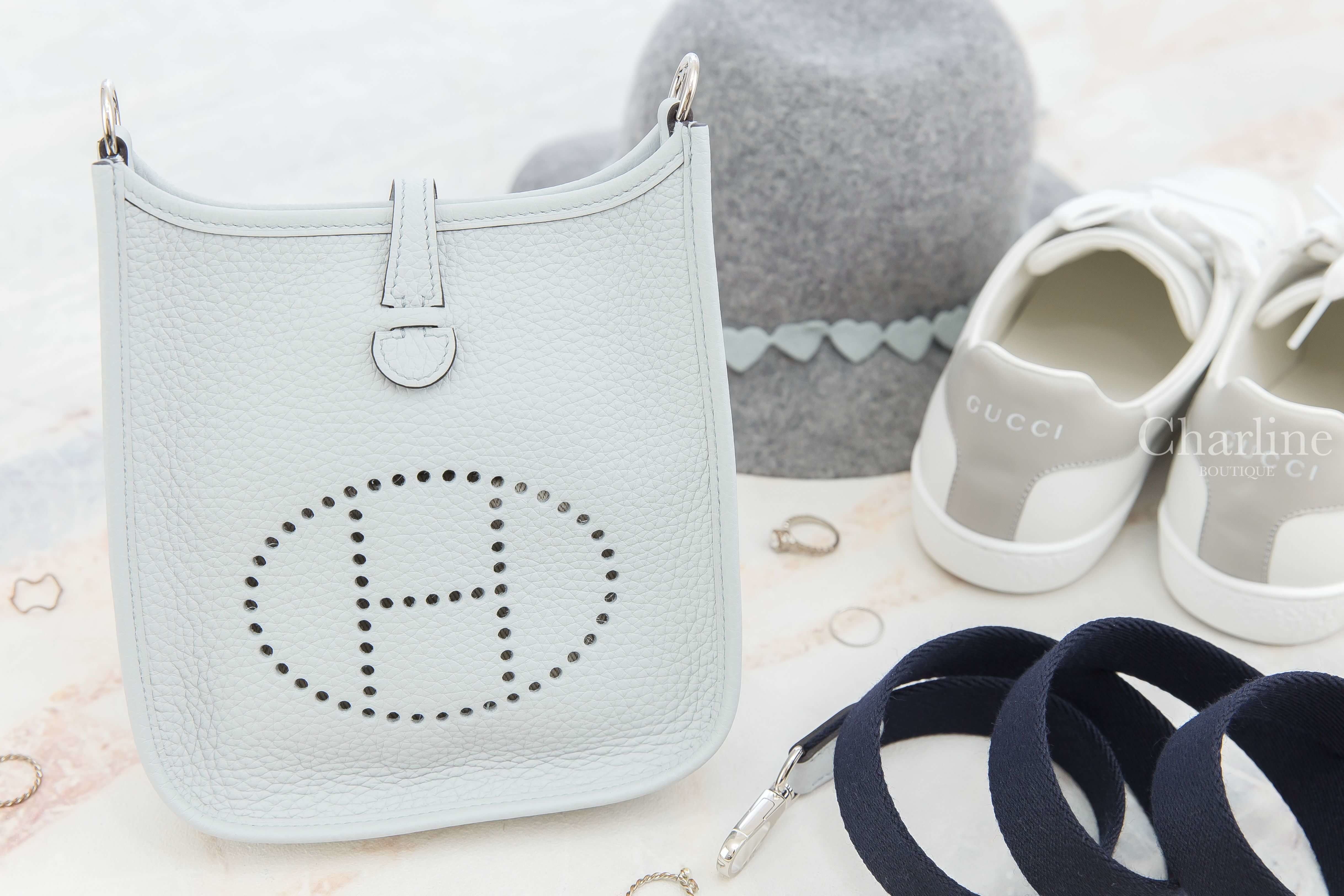 Hermès Evelyne TPM 16cm 08 Bleu Pale Taurillon Clemence 聖杯藍銀釦靛藍色背帶簍空洞洞肩背包