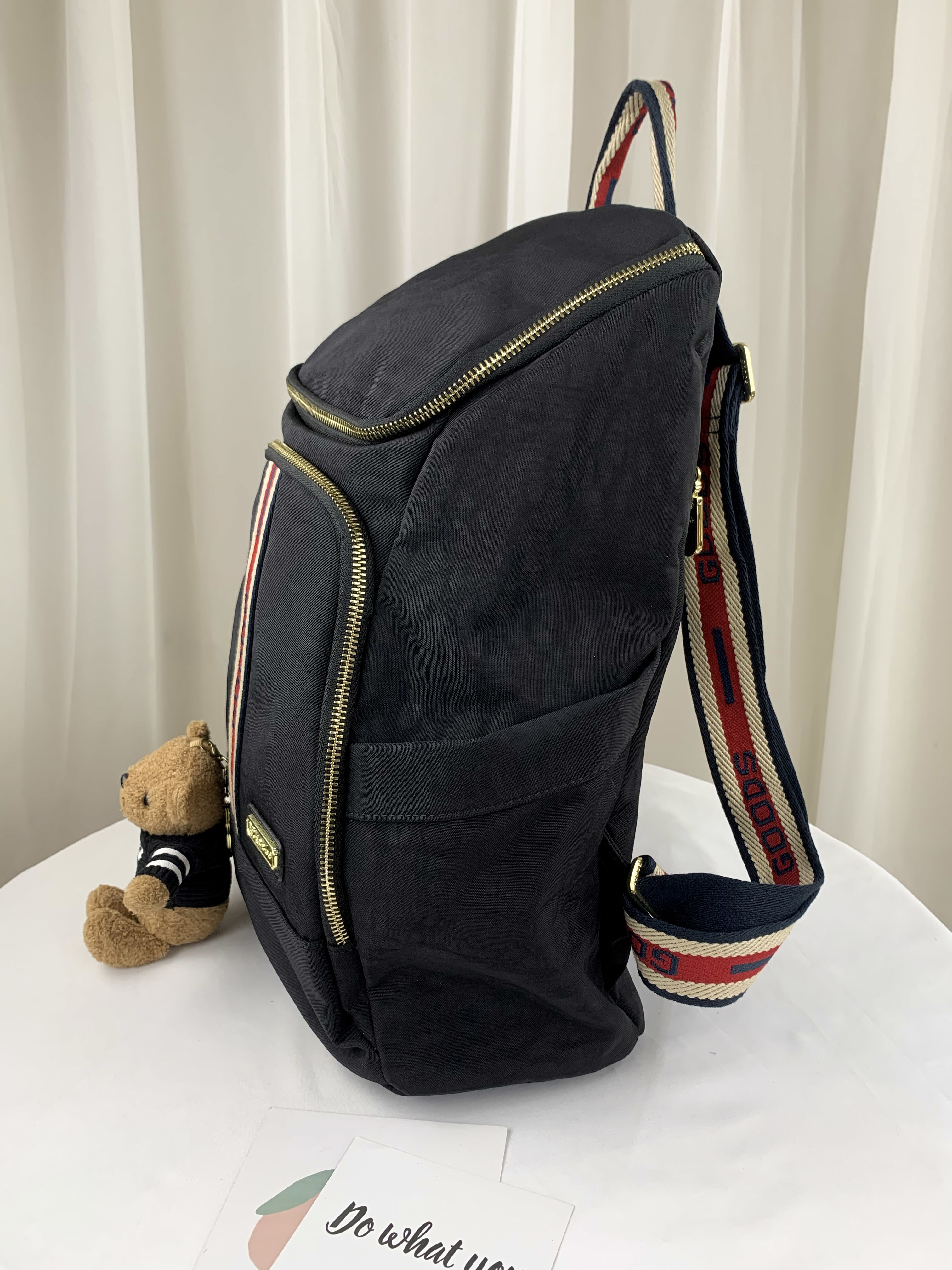 GOODS 織帶黑 運動風防潑水後背包 附吊飾 #2709