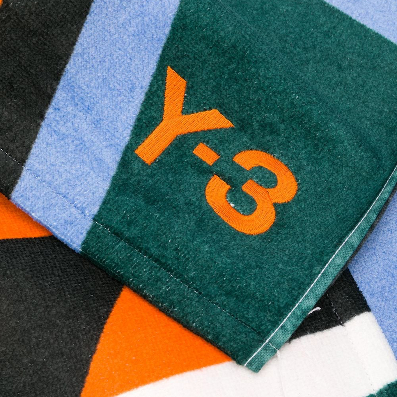 【 Y-3 AOP TOWEL 幾何圖案浴巾 】
