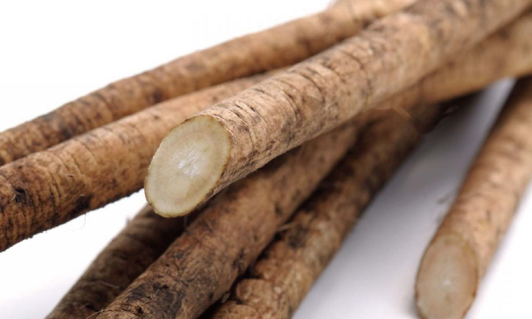 過了30歲之後，就很明顯感受到隨著年齡的增長，這瓶牛蒡雪耳飲無敵美味，利用純正冰糖加以直火慢燉而成，新鮮純淨，有美好的甘甜口感，雪耳擁有植物性膠原，滿滿元氣自己都能感受得到，用食補來幫助調整體質，還可以水潤養顏，當然會想要持續飲用!