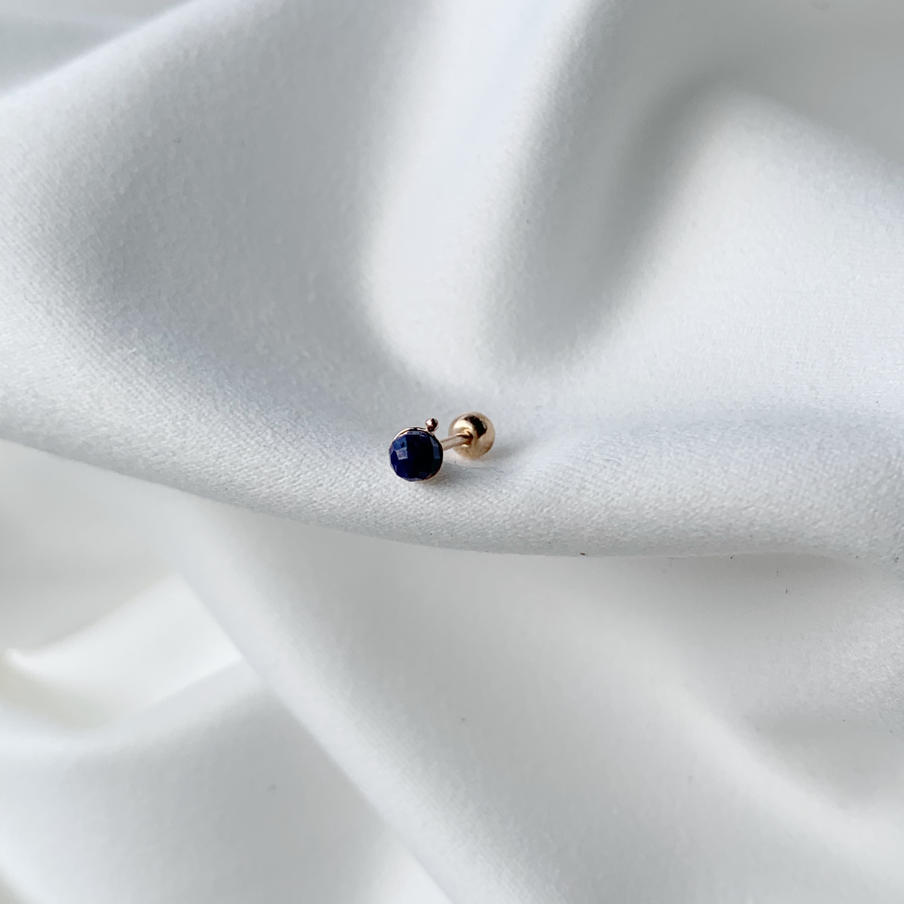 藍寶球球小點轉珠耳環