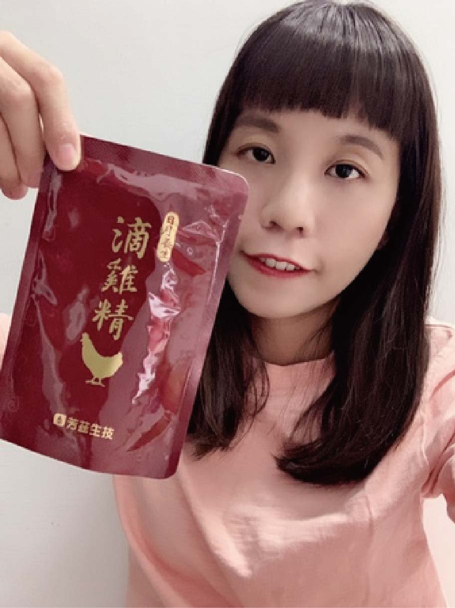 芳茲的日月養生滴雞精是由波蜜大廠製造，雞隻飼料添加有機酸/酵素，完整生產溯源，SGS檢驗，全程使用空調控溫，保留完整營養素，不加水與調味料，高溫滅菌，可常溫保存，一包更只有20大卡，不用怕胖，還能調整體質，喝得安心又健康