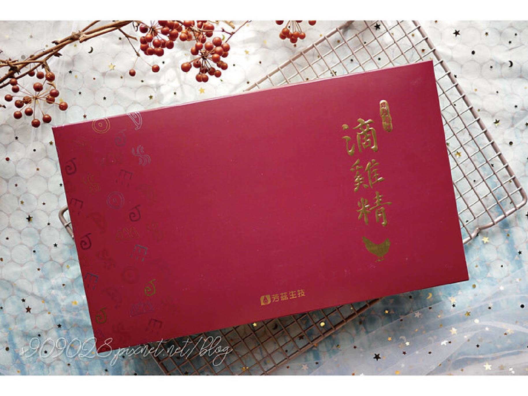 日月養生滴雞精非常的澄清且不油膩、低熱量卻含有滿滿的營養，讓女孩們可以安心的補充再也不擔心會造成身體負擔，除了單喝外， 有時候妞麻也會將日月養生滴雞精拿來入菜做料理，最重要的是低熱量又不會造成身體負擔。